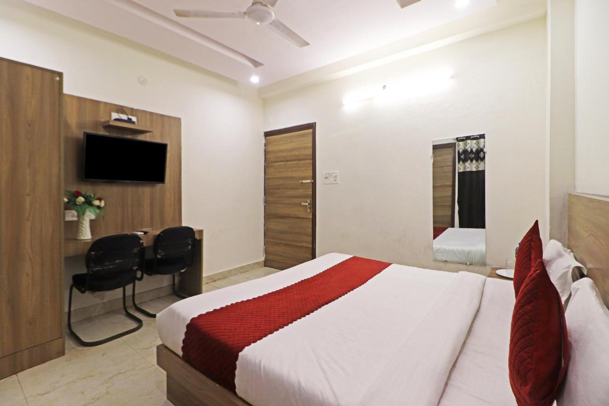 Aerostar Gold - Opposite Max Healthcare