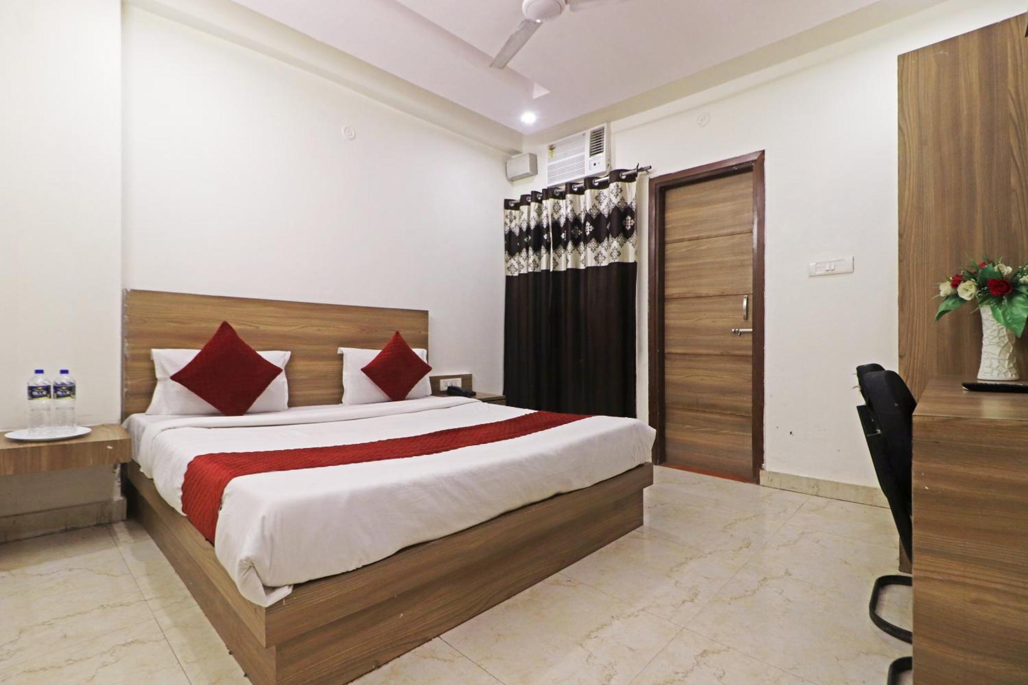 Aerostar Gold - Opposite Max Healthcare Hotel