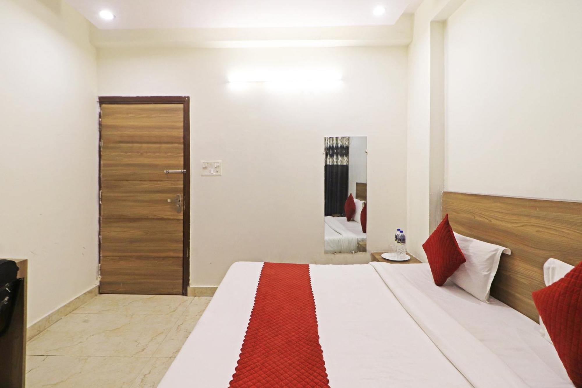 Aerostar Gold - Opposite Max Healthcare Delhi (National Capital Territory of India)