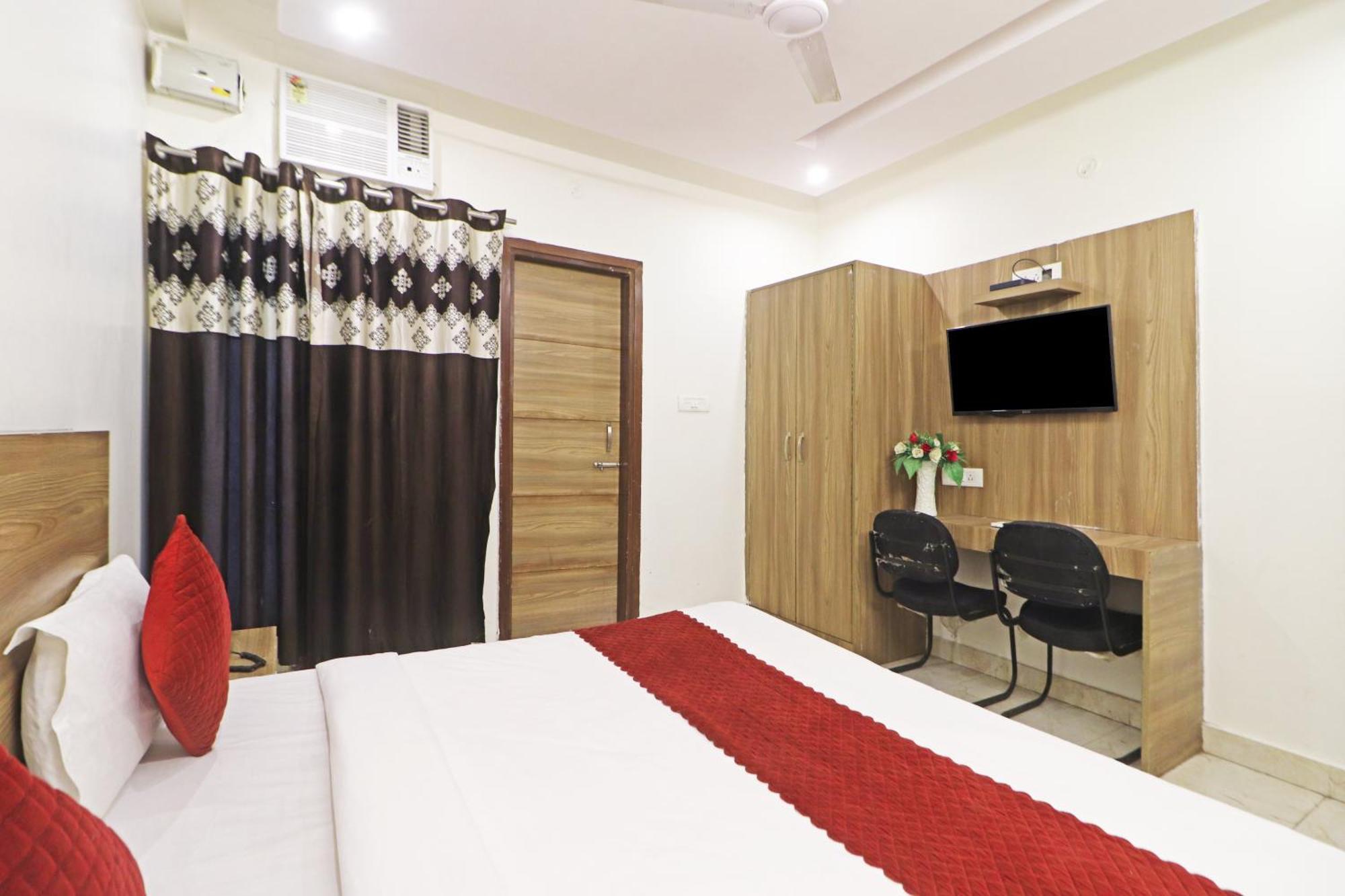 Aerostar Gold - Opposite Max Healthcare Hotel Delhi (National Capital Territory of India)