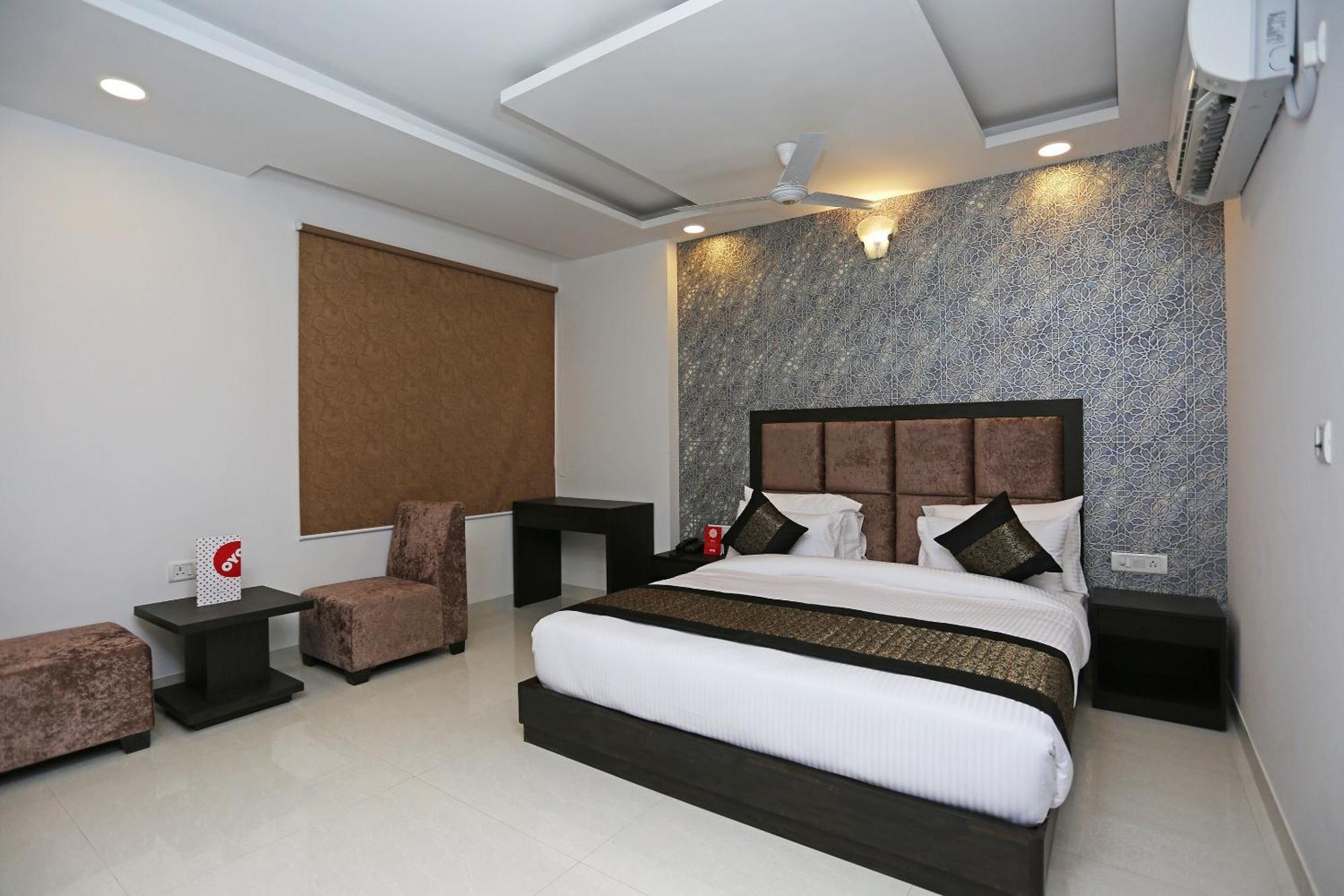 Hotel O M 4*
