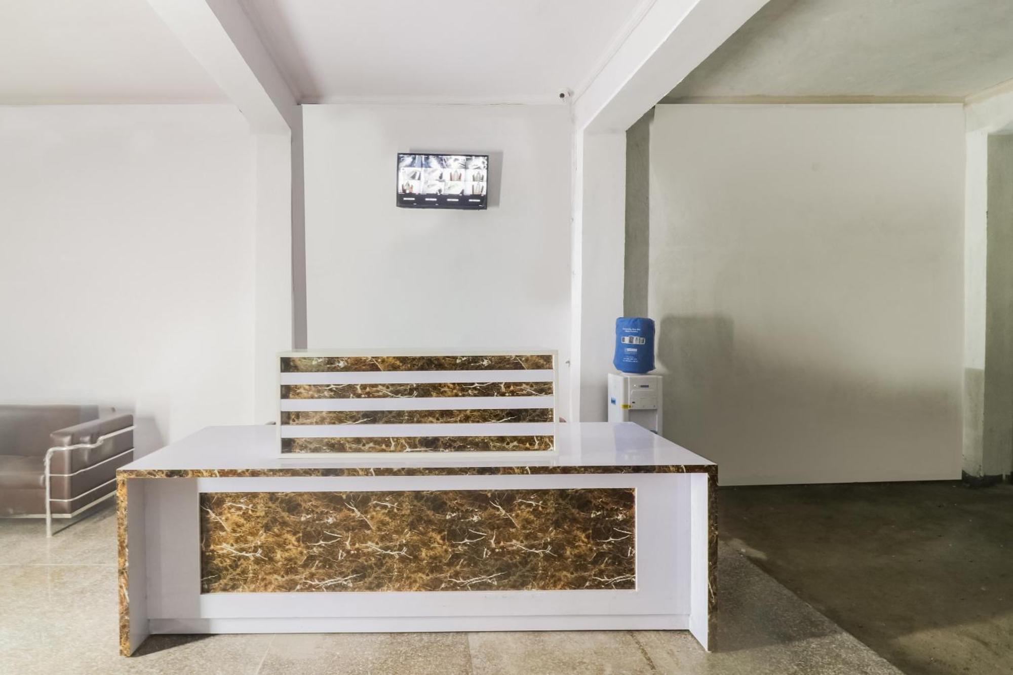 Hotel O Lovely Near Akshardham New Delhi
