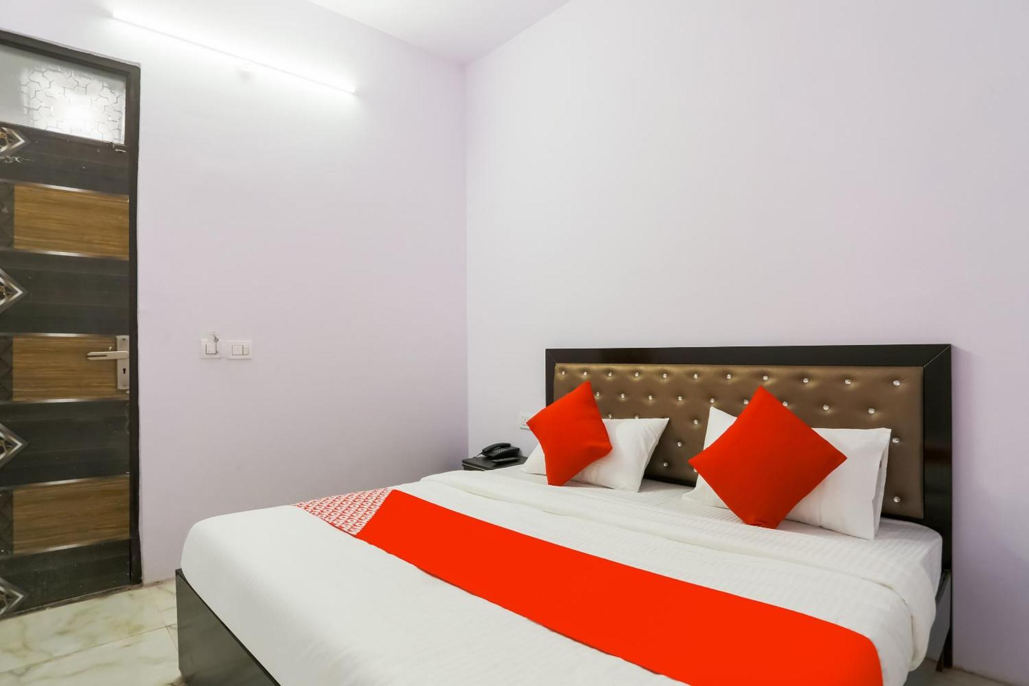 Hotel O D.c New Delhi