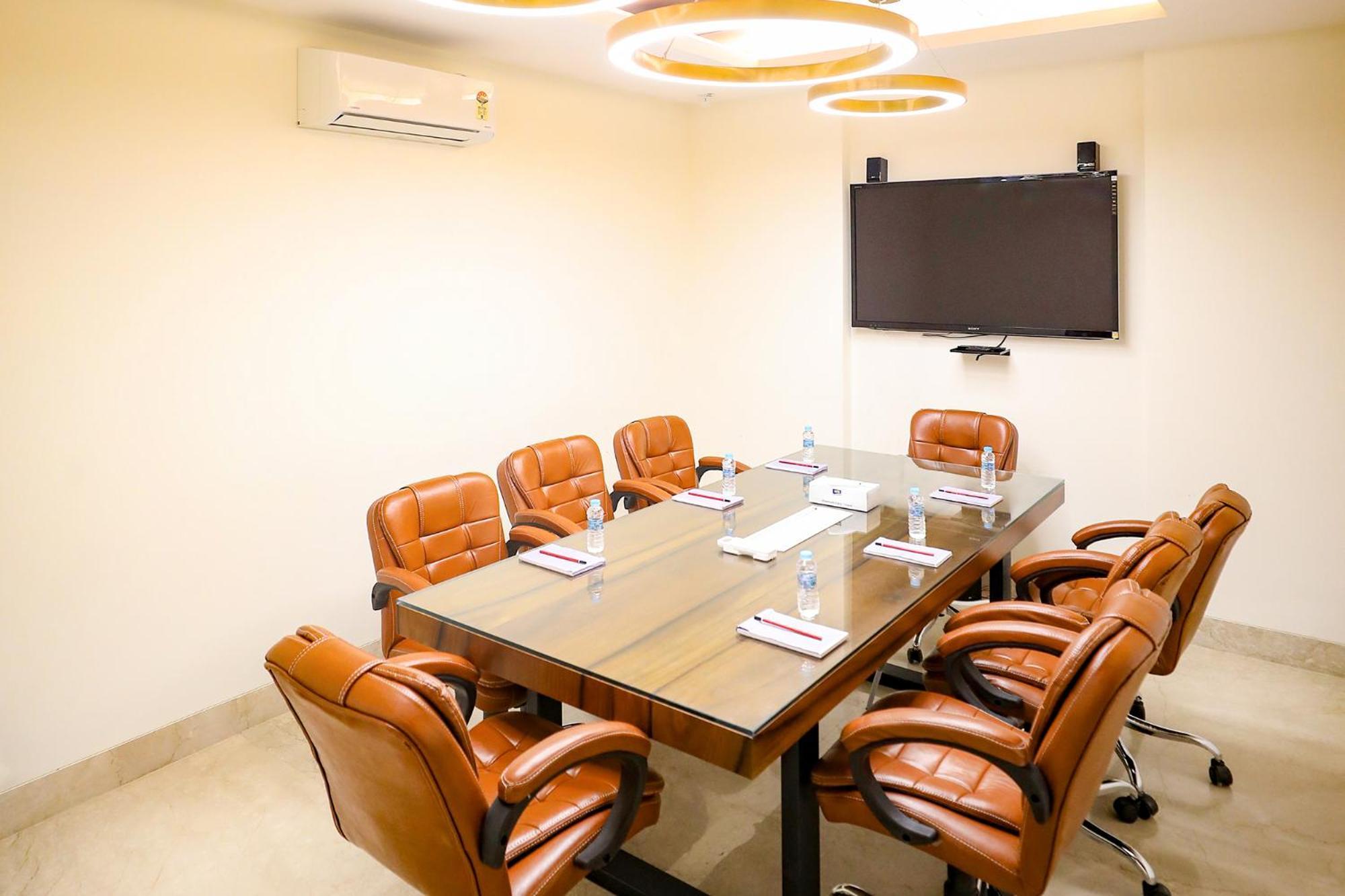 Fabhotel La Paz New Delhi