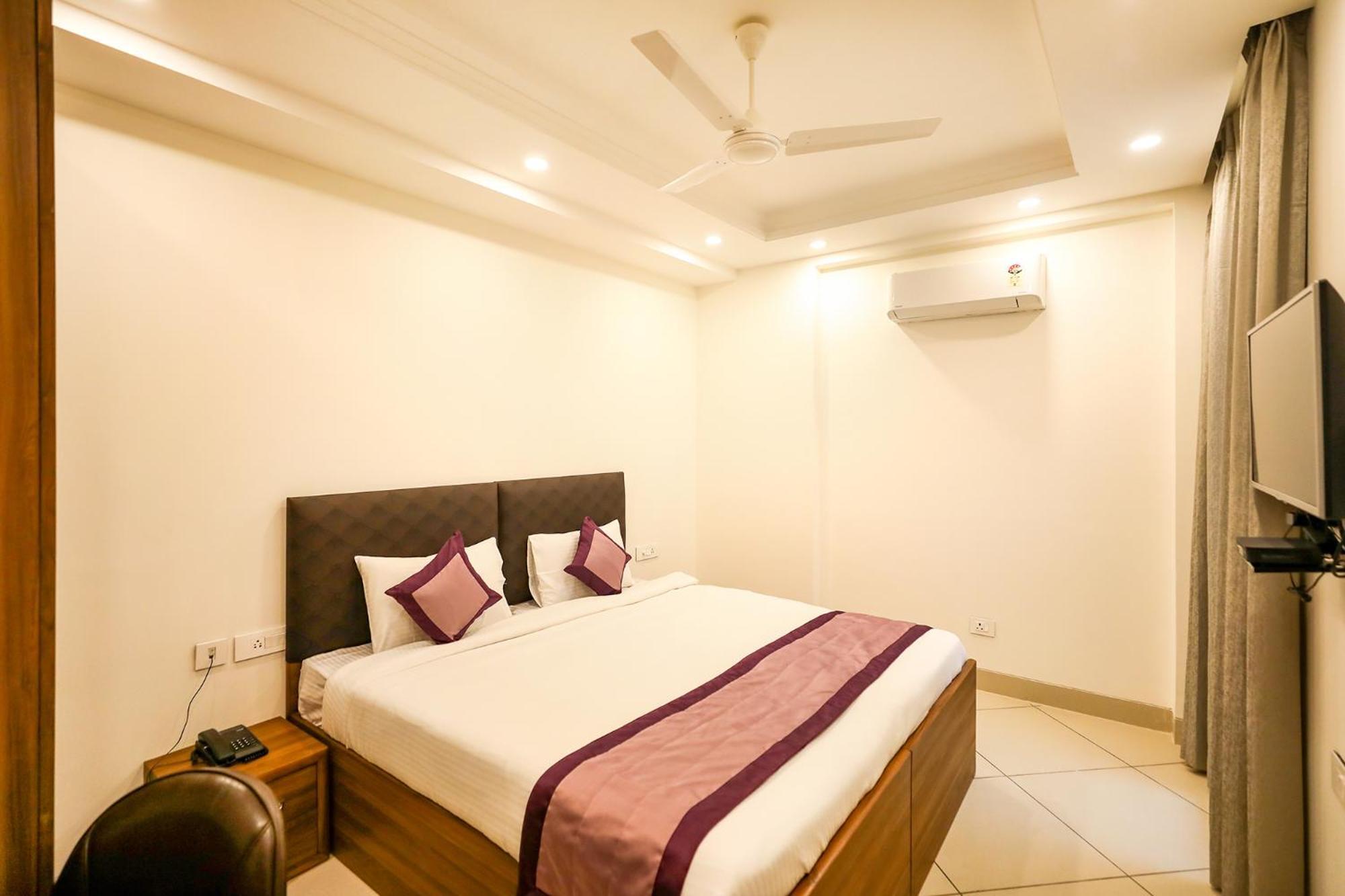 Hotel Fabhotel La Paz New Delhi