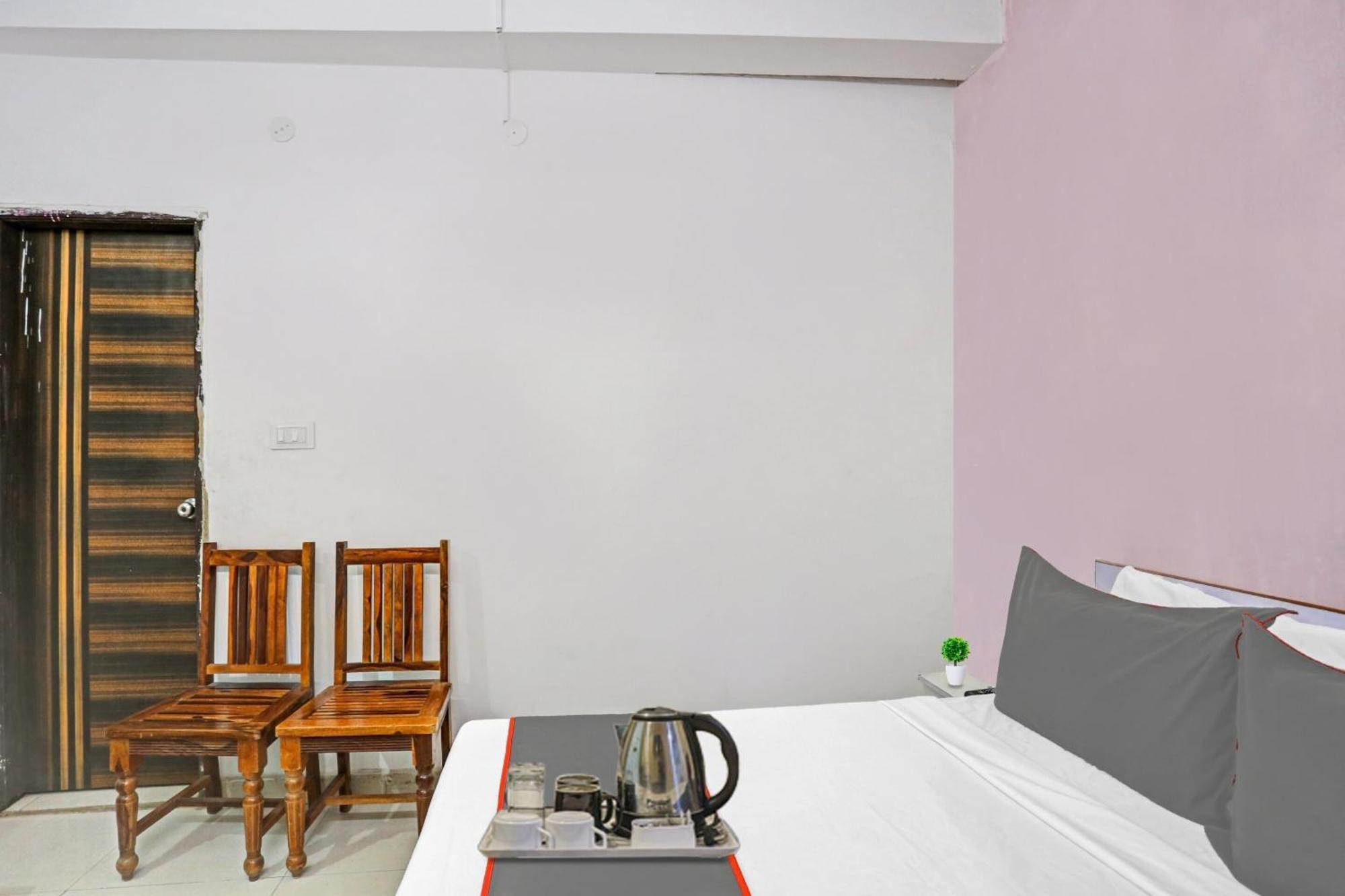 O Imperial Residency Near Dashrath Puri Metro Station Hotel 3*