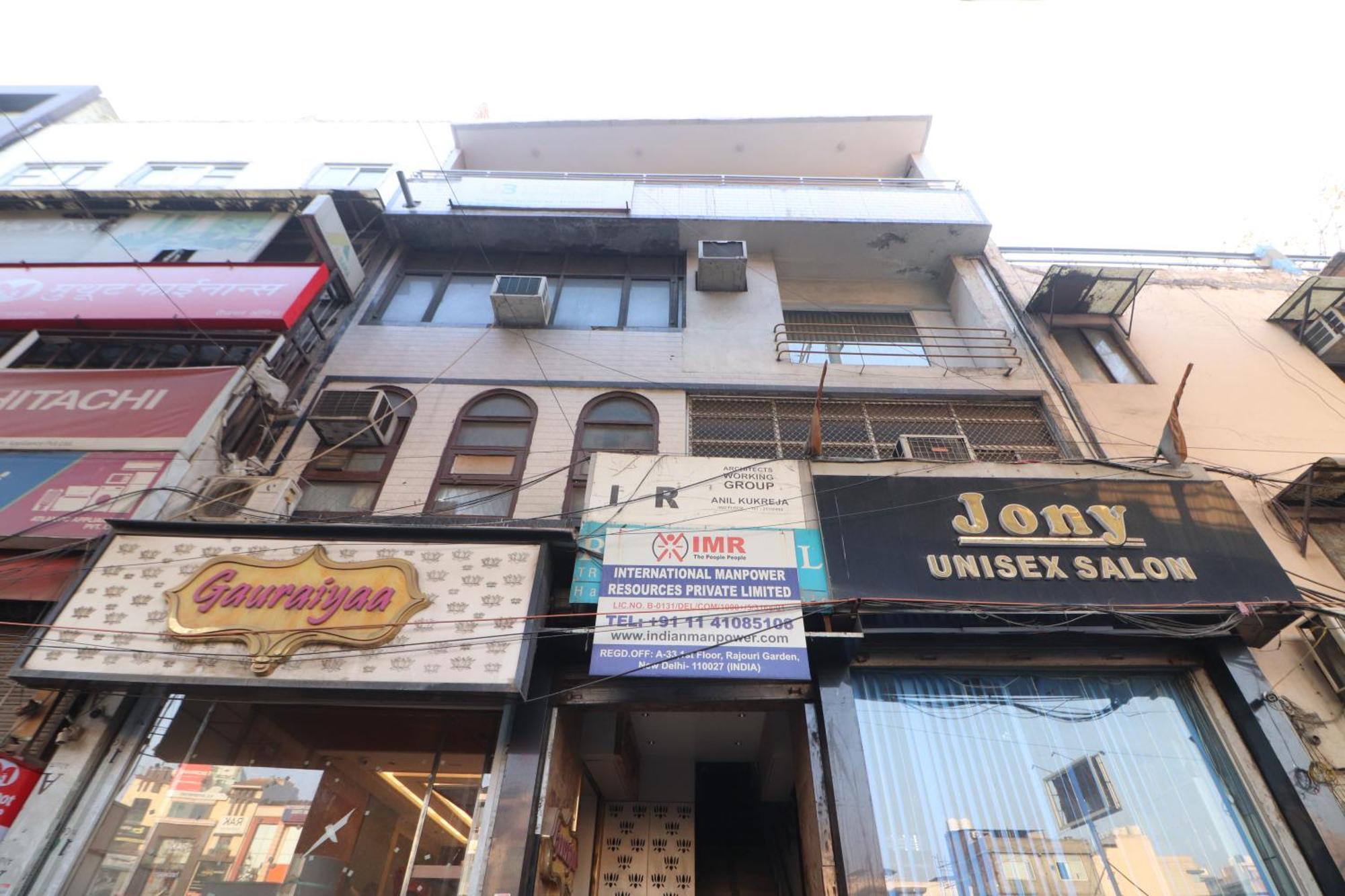 Twamev Couple Friendly Rajouri Garden By The Arrow Hotel New Delhi