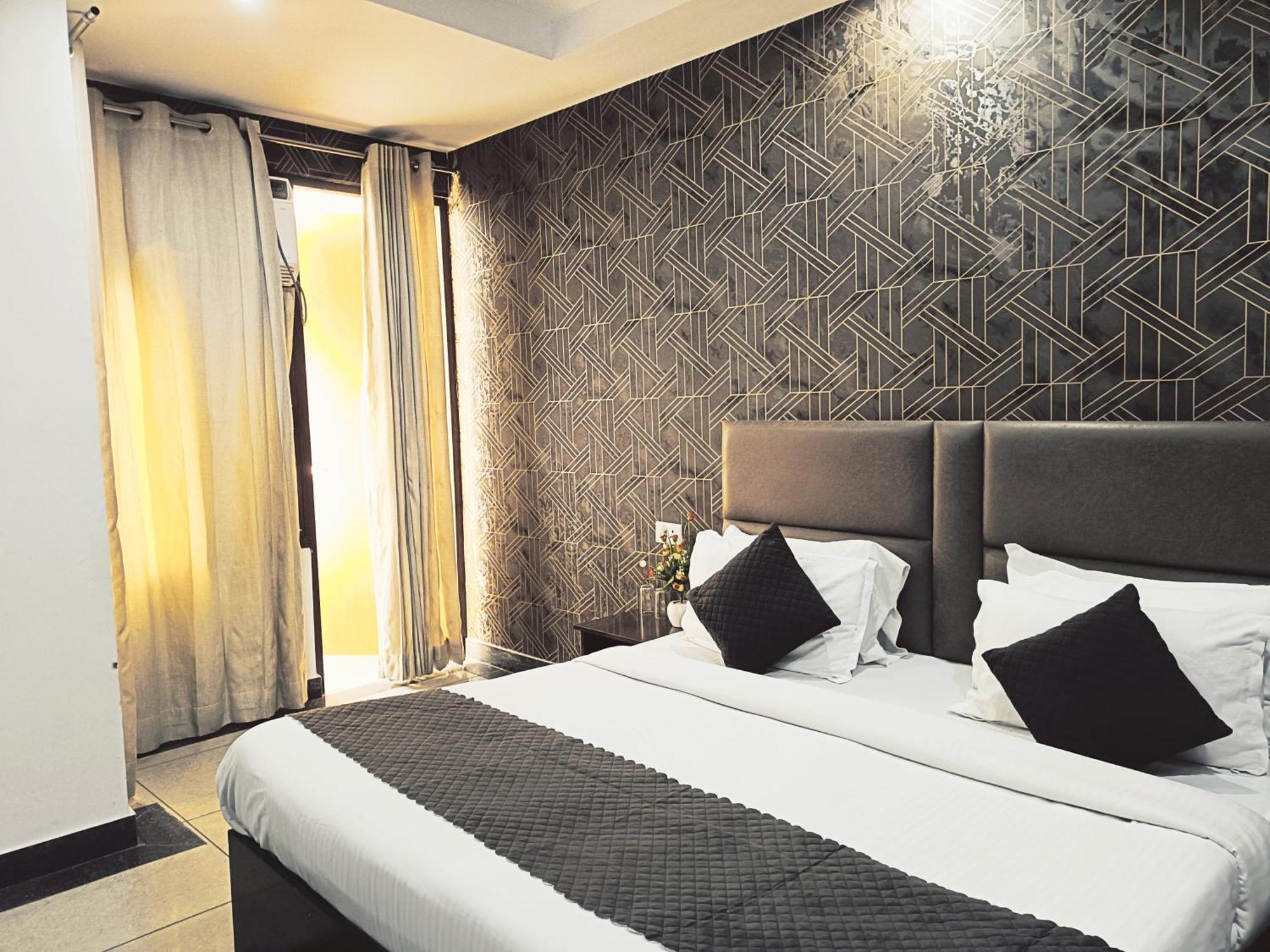Park View A Family - Delhi Airport 4*