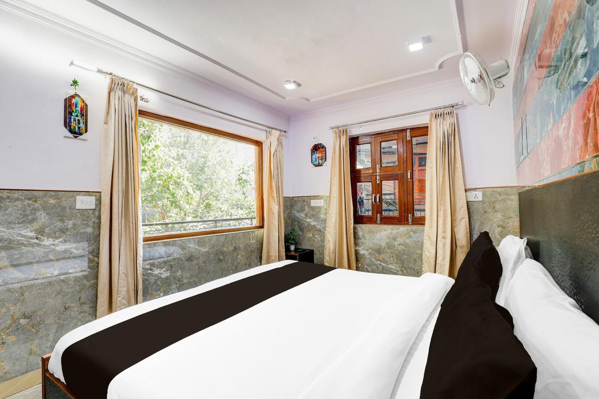 Hotel O Ajeet Homestay New Delhi