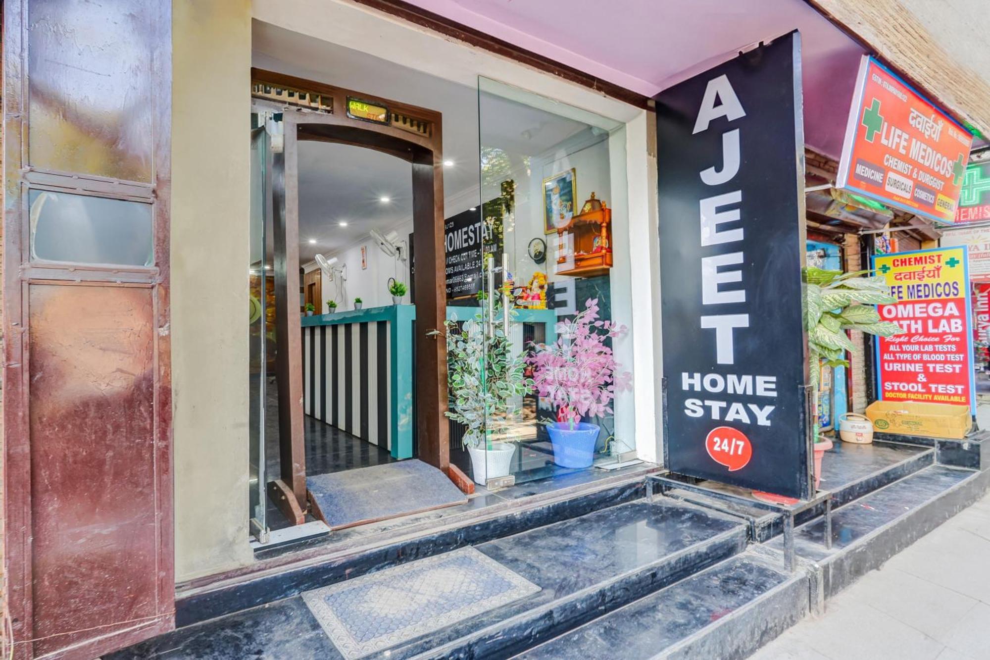 O Ajeet Homestay New Delhi