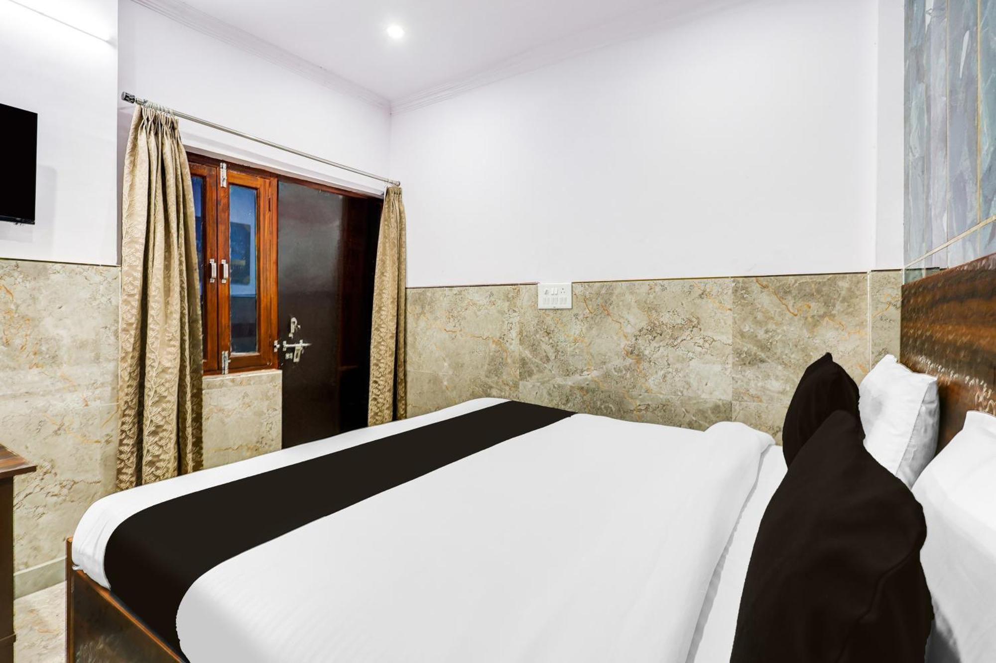 Hotel O Ajeet Homestay New Delhi