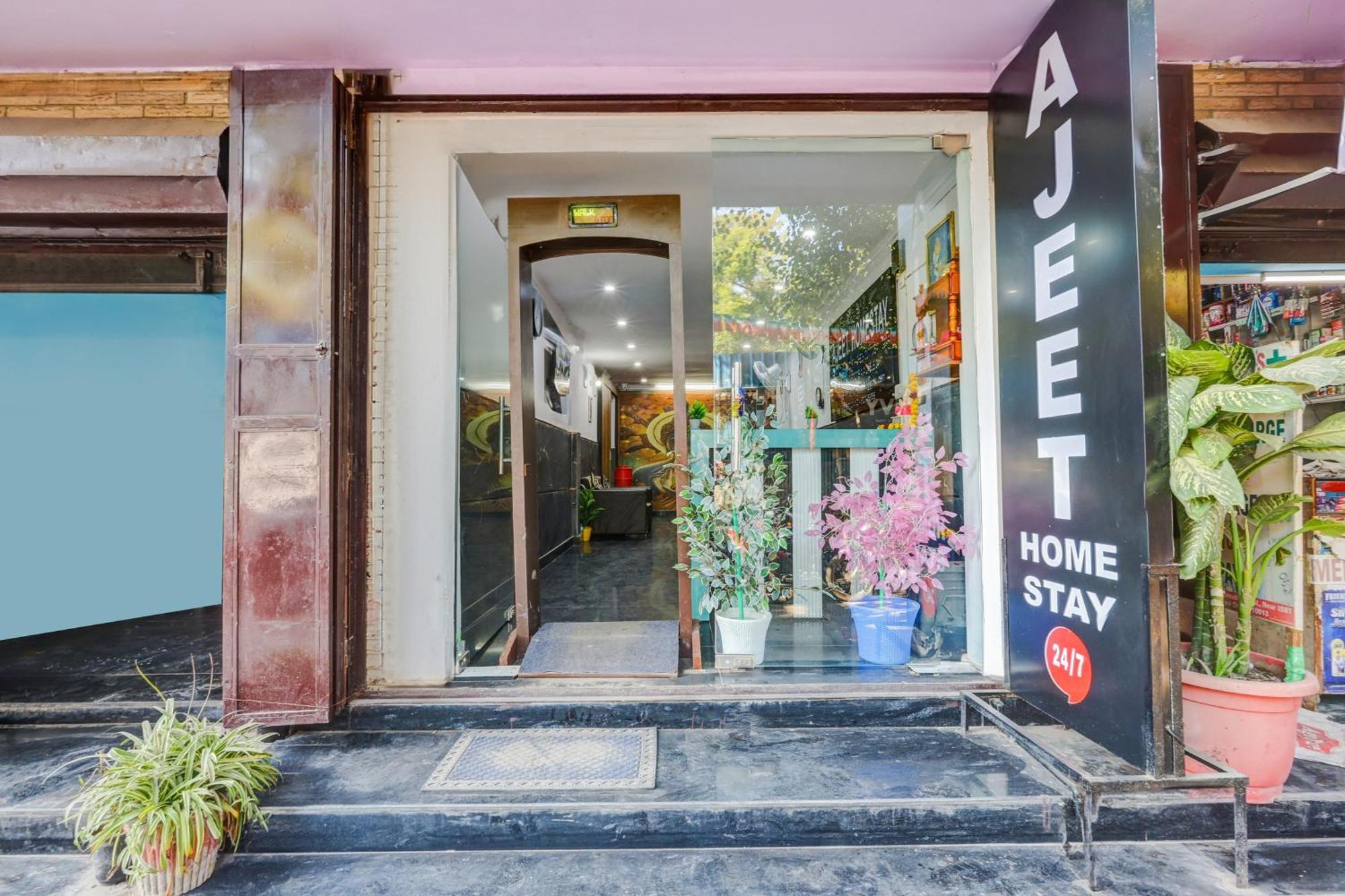 O Ajeet Homestay 3* New Delhi