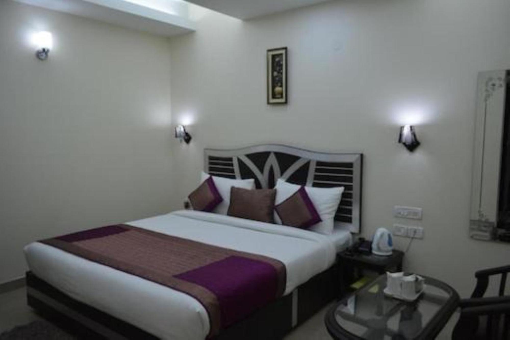 Jet Fox By Aero View Hotel, Delhi Airport Hotel 3*