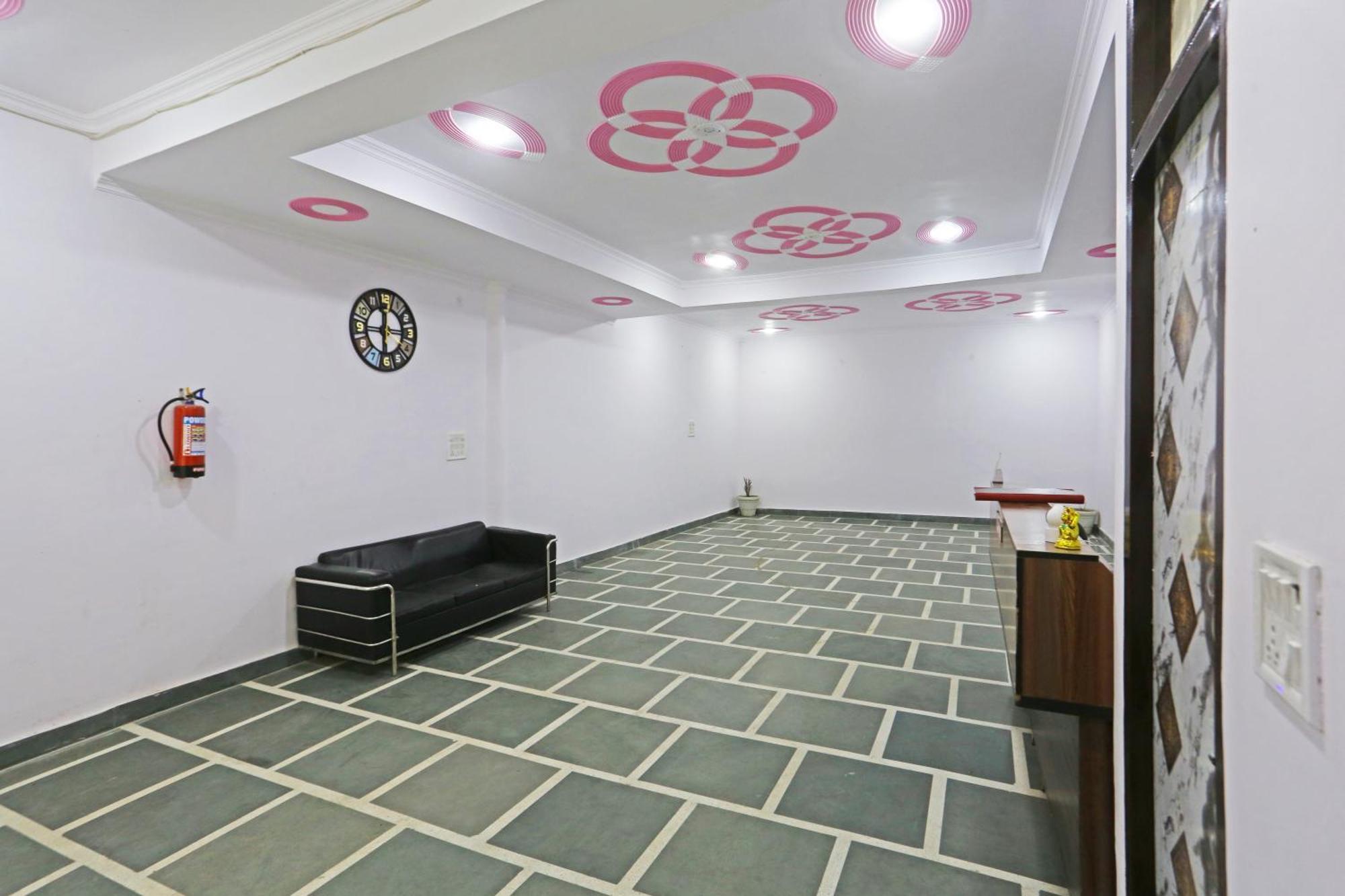 Twamev Residency Hotel 3*