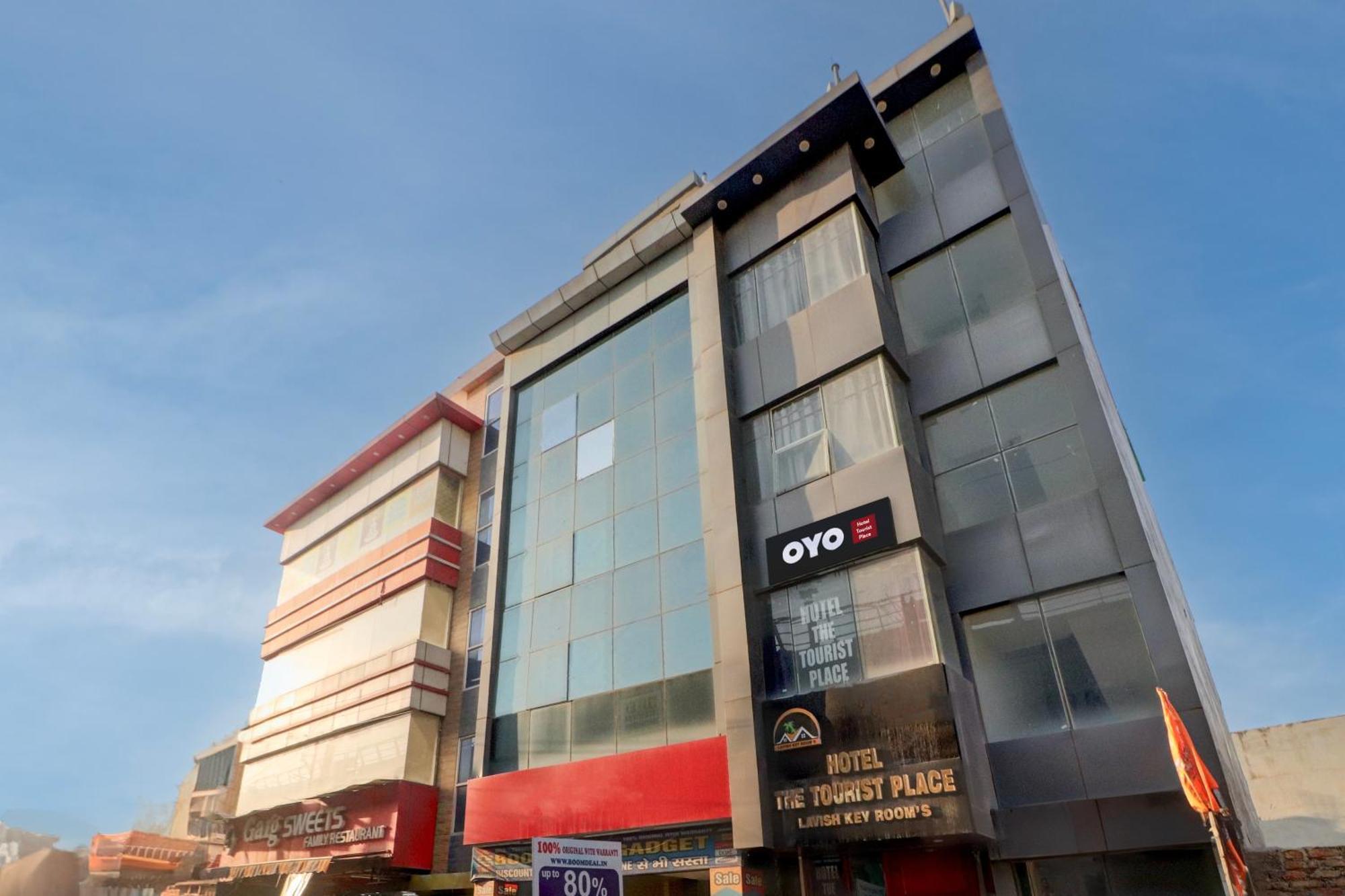 Hotel O The Tourist Palace Lavish Key Room's New Delhi