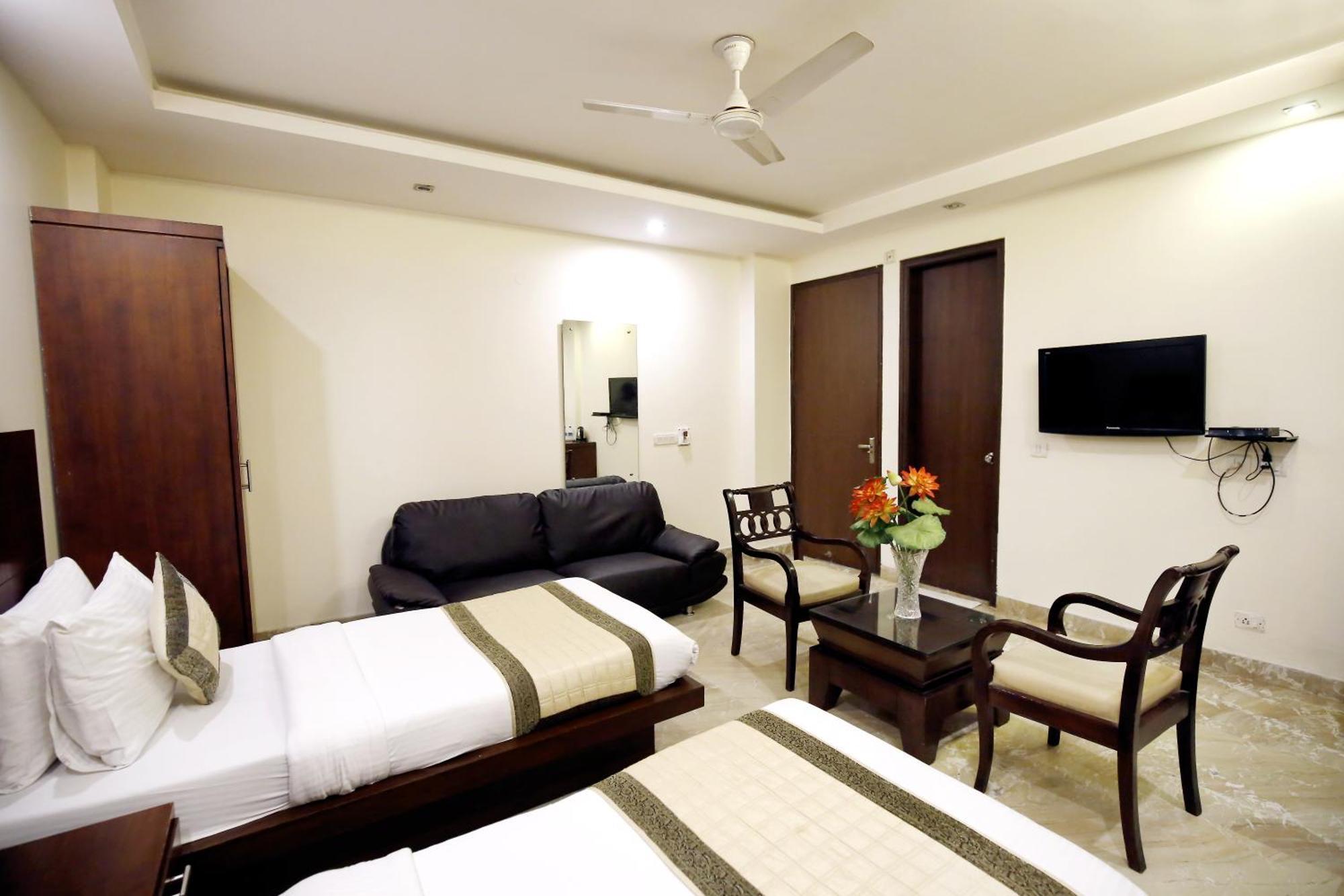 Hotel The Paradise In - Near Karol Bagh Metro Station 3*