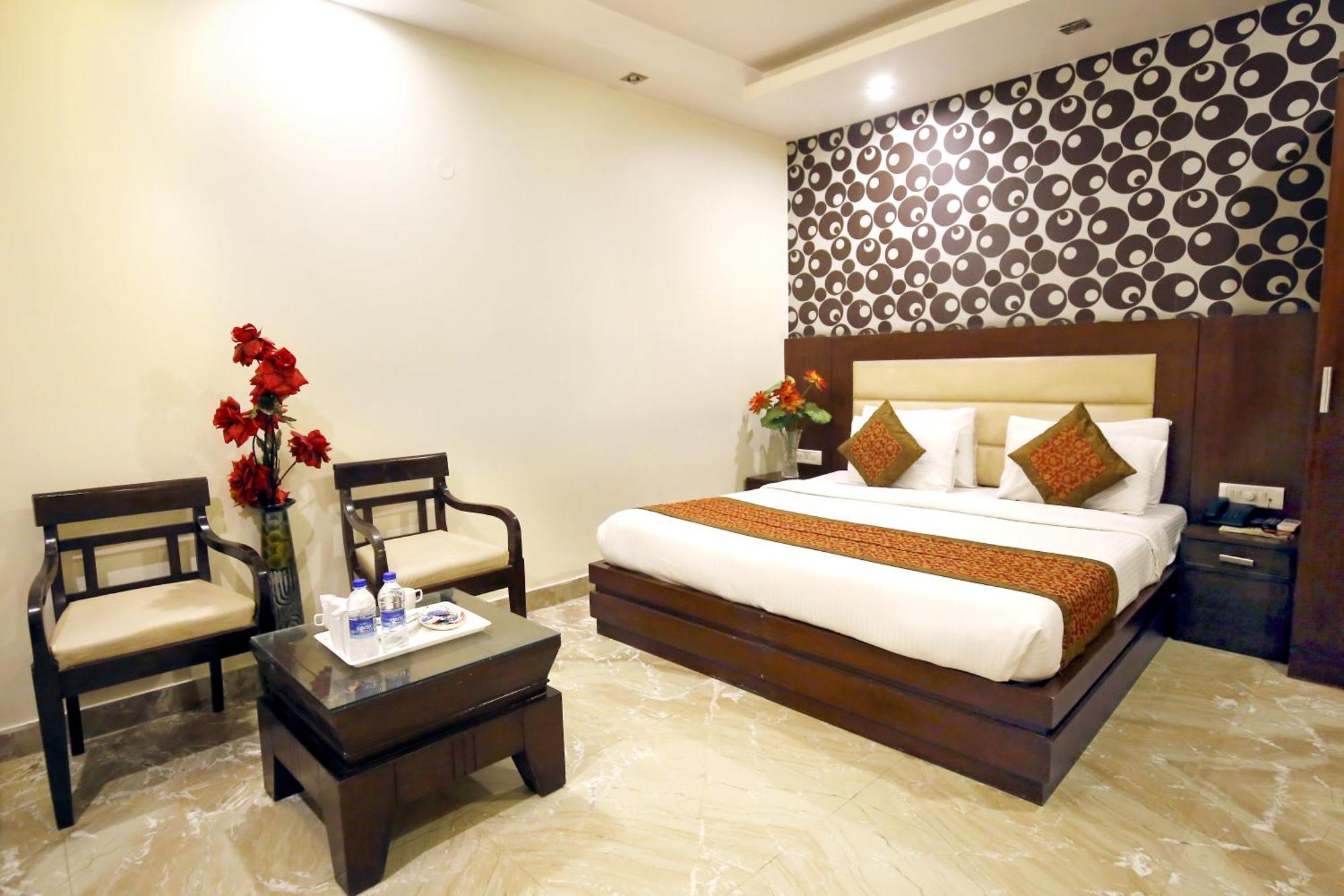 The Paradise In - Near Karol Bagh Metro Station Delhi (National Capital Territory of India)