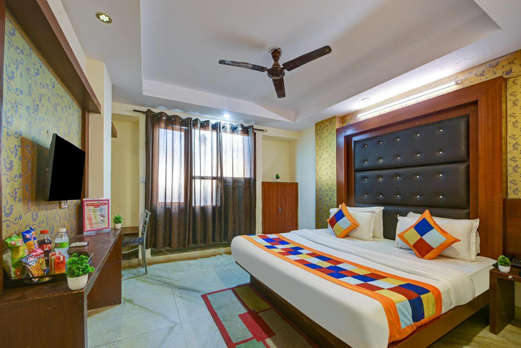 Hotel Re Pose Near Railway Station