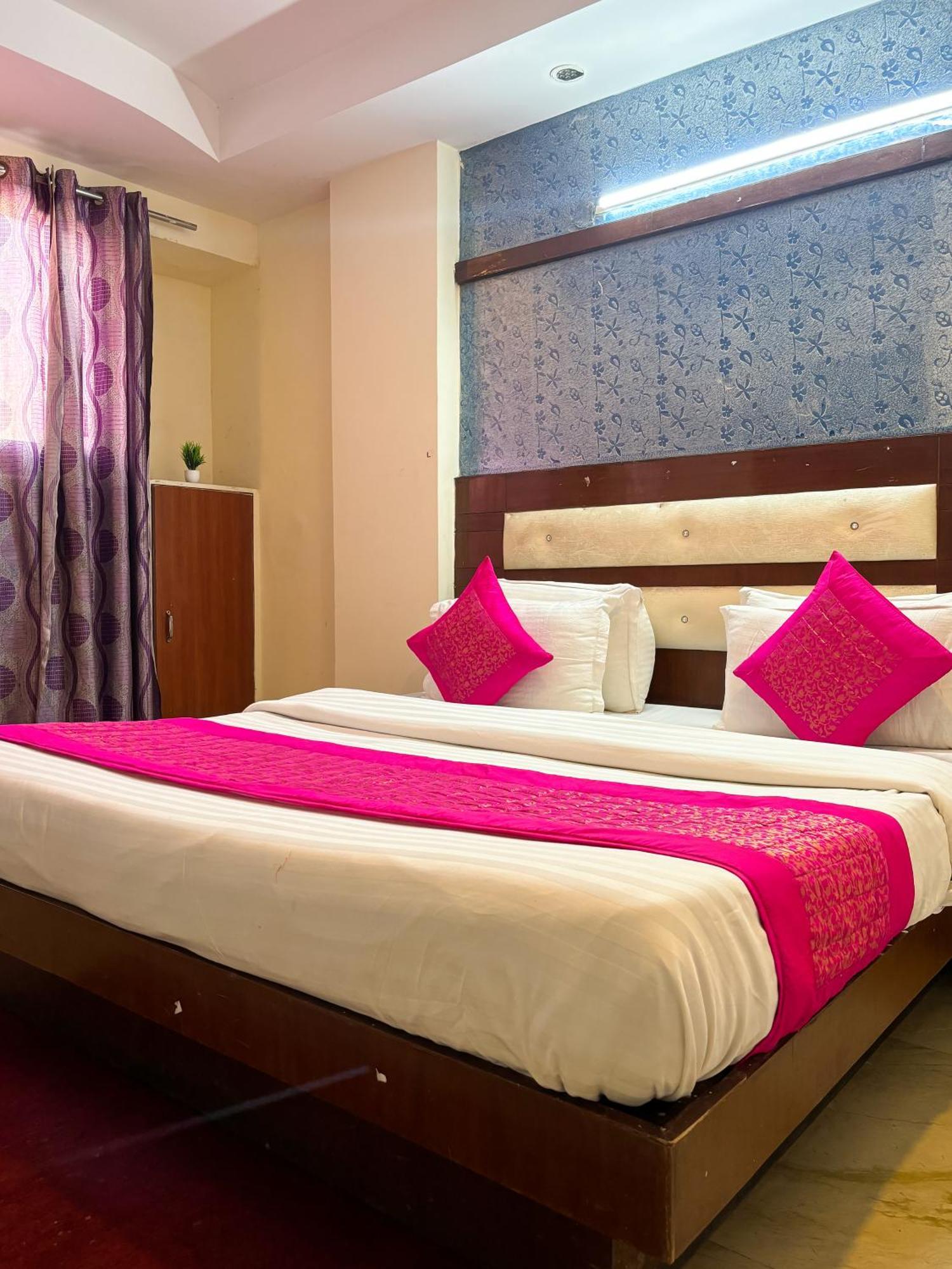 Hotel Re Pose Near Railway Station Nova Deli