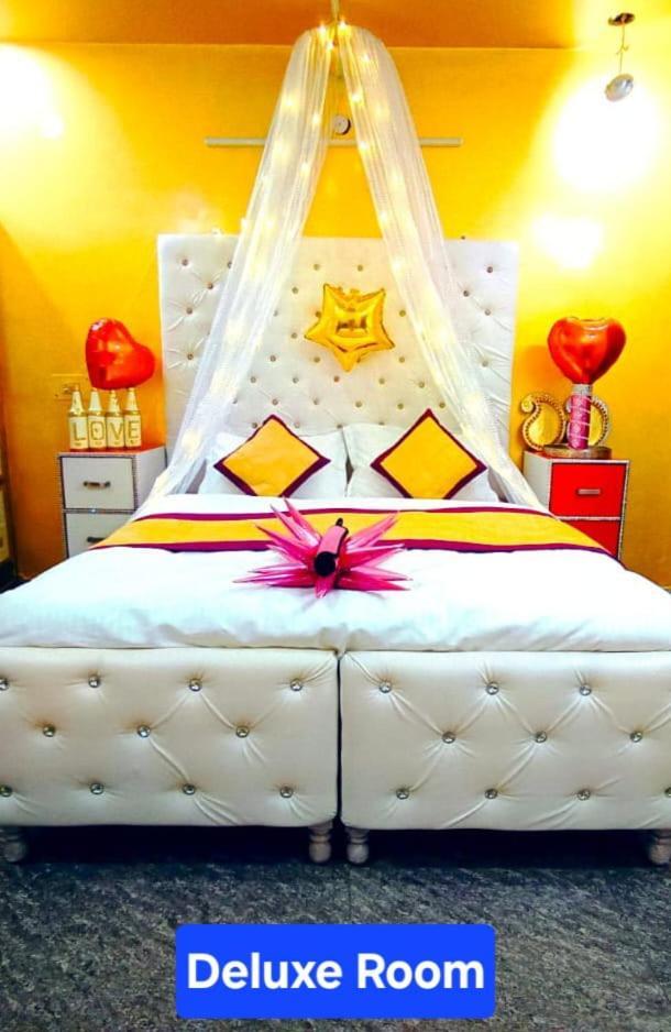 Lover's Point Love hotel New Delhi
