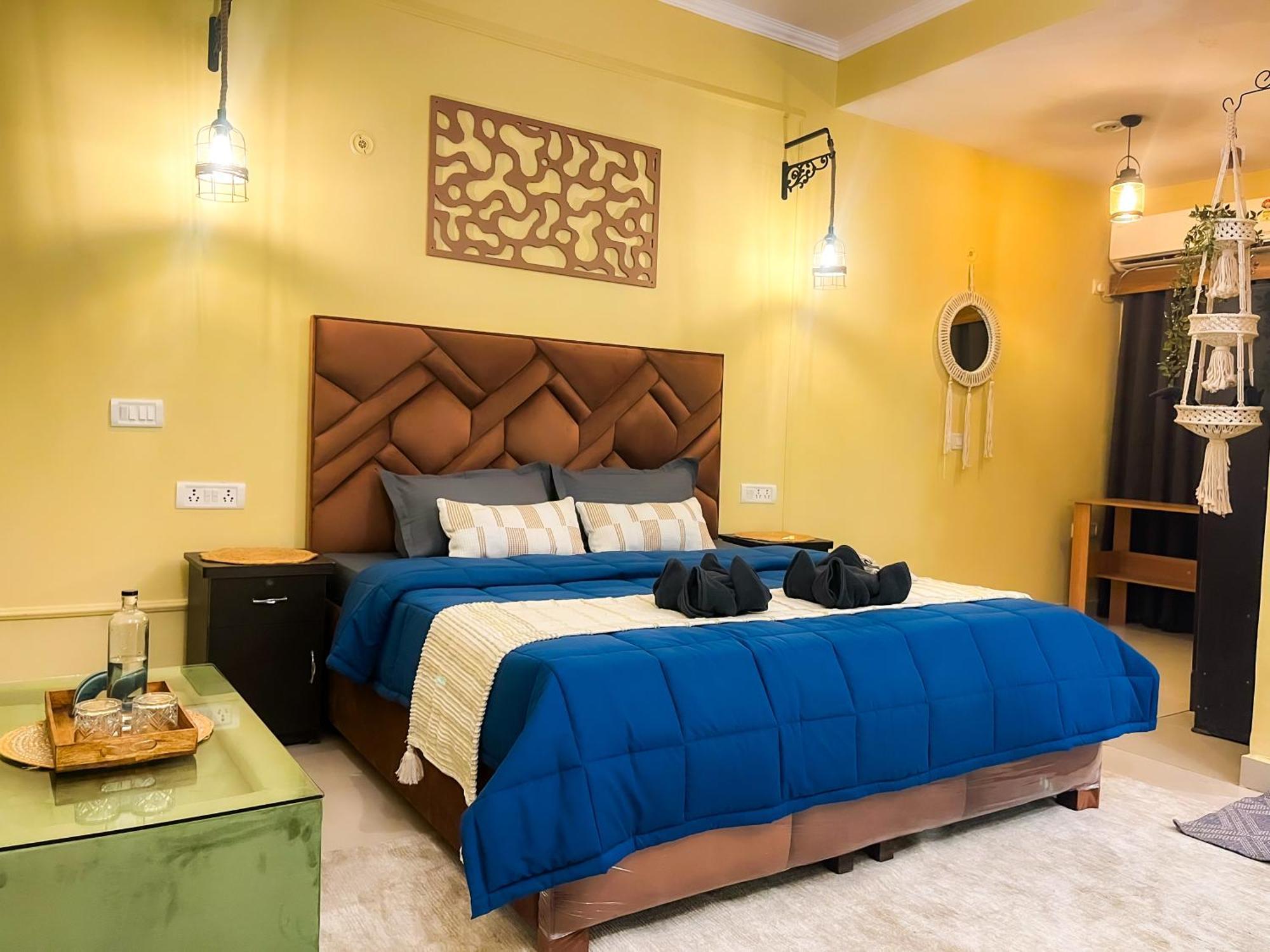 Atharva's By Goaround Homes - Nehru Enclave Metro, South Delhi New Delhi