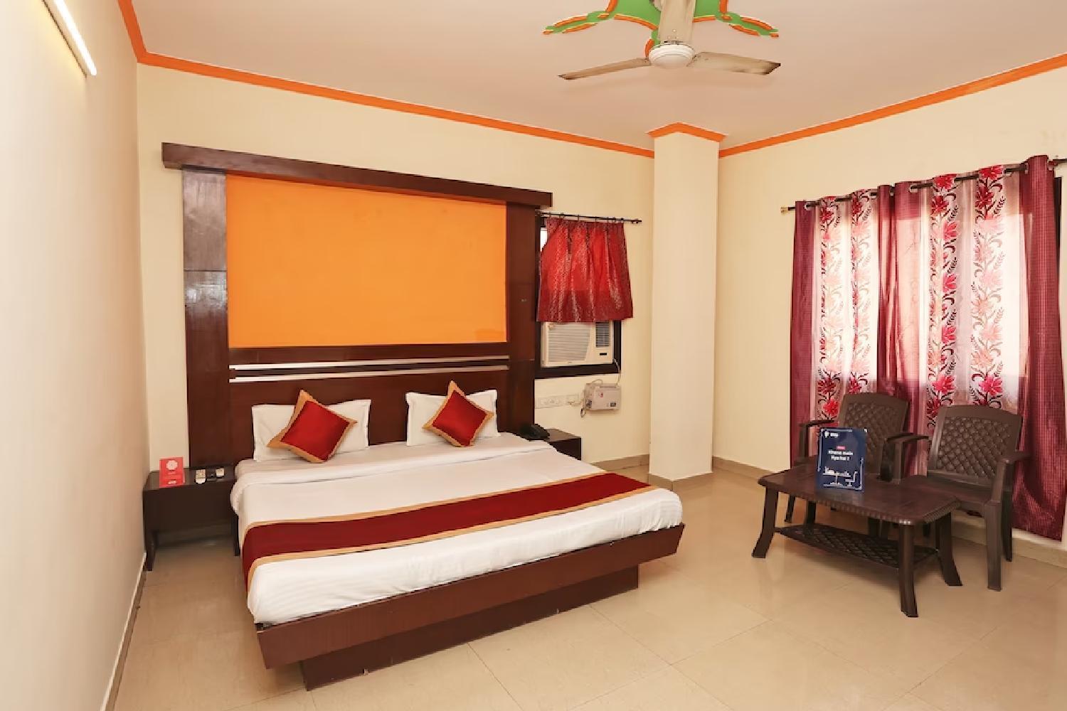 Rak Dx At Railway Station Hotel