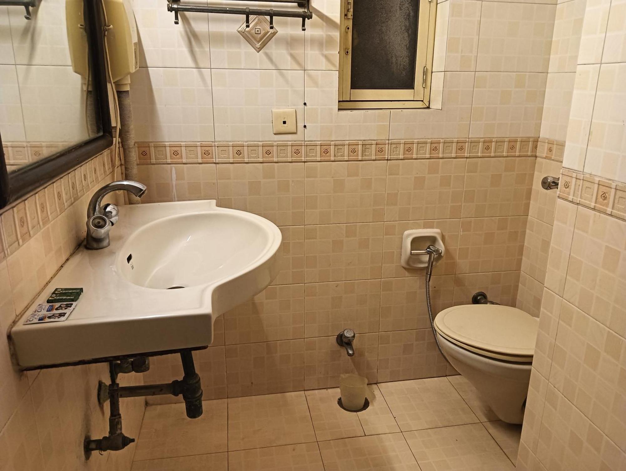 Classic Near Karol Bagh Metro 3* New Delhi