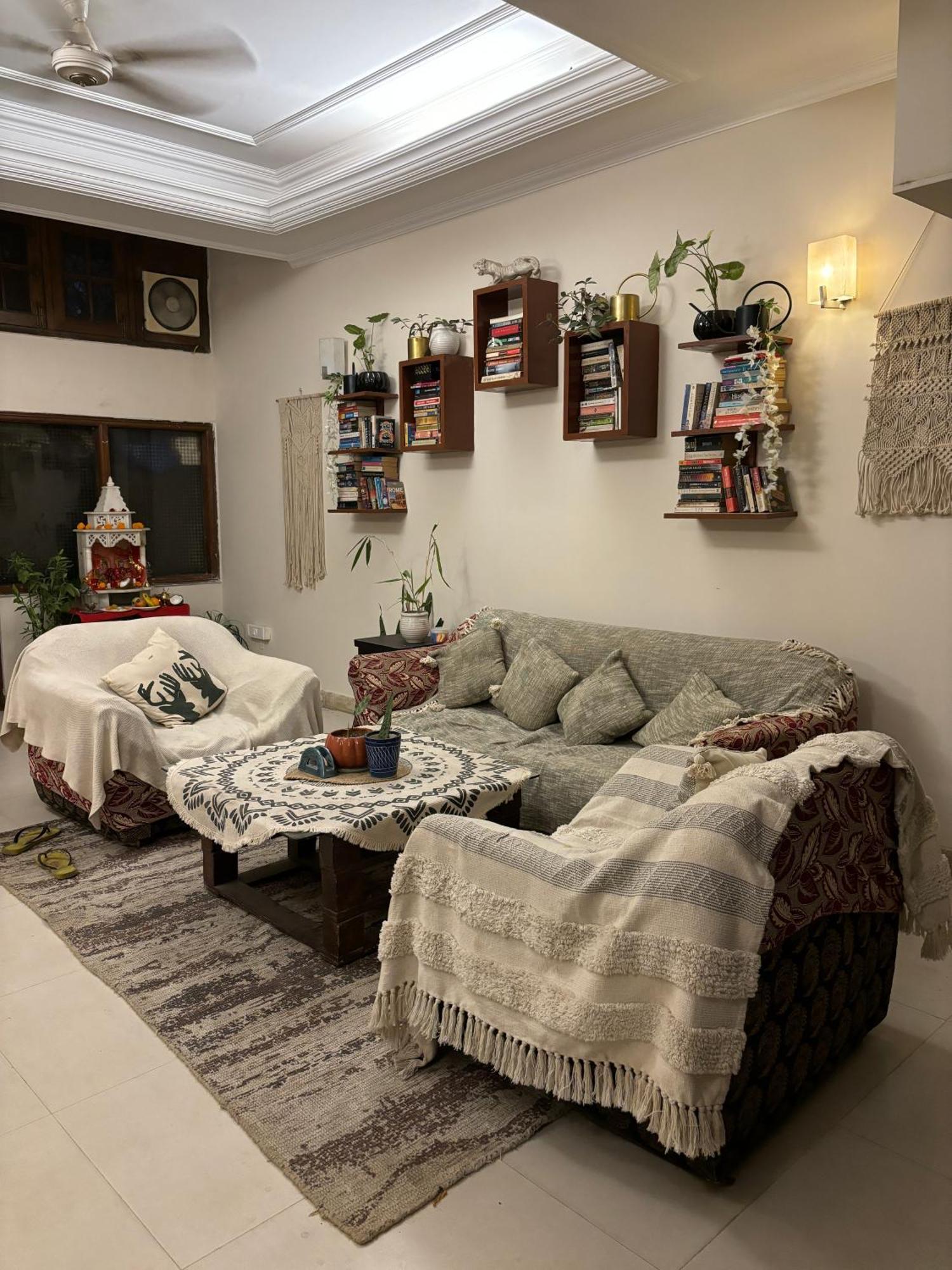 Atharva's By Goaround Homes - Nehru Enclave Metro, South Delhi * New Delhi
