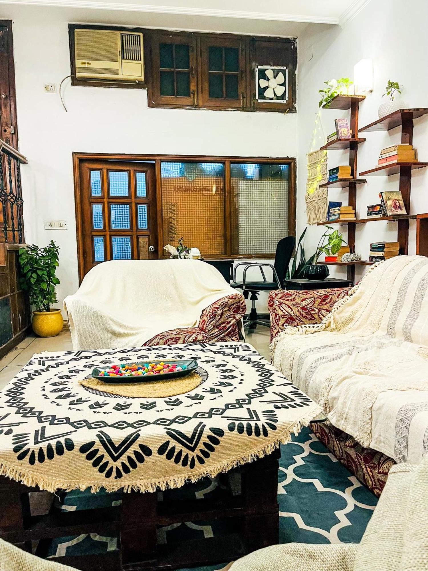 Atharva's By Goaround Homes - Nehru Enclave Metro, South Delhi