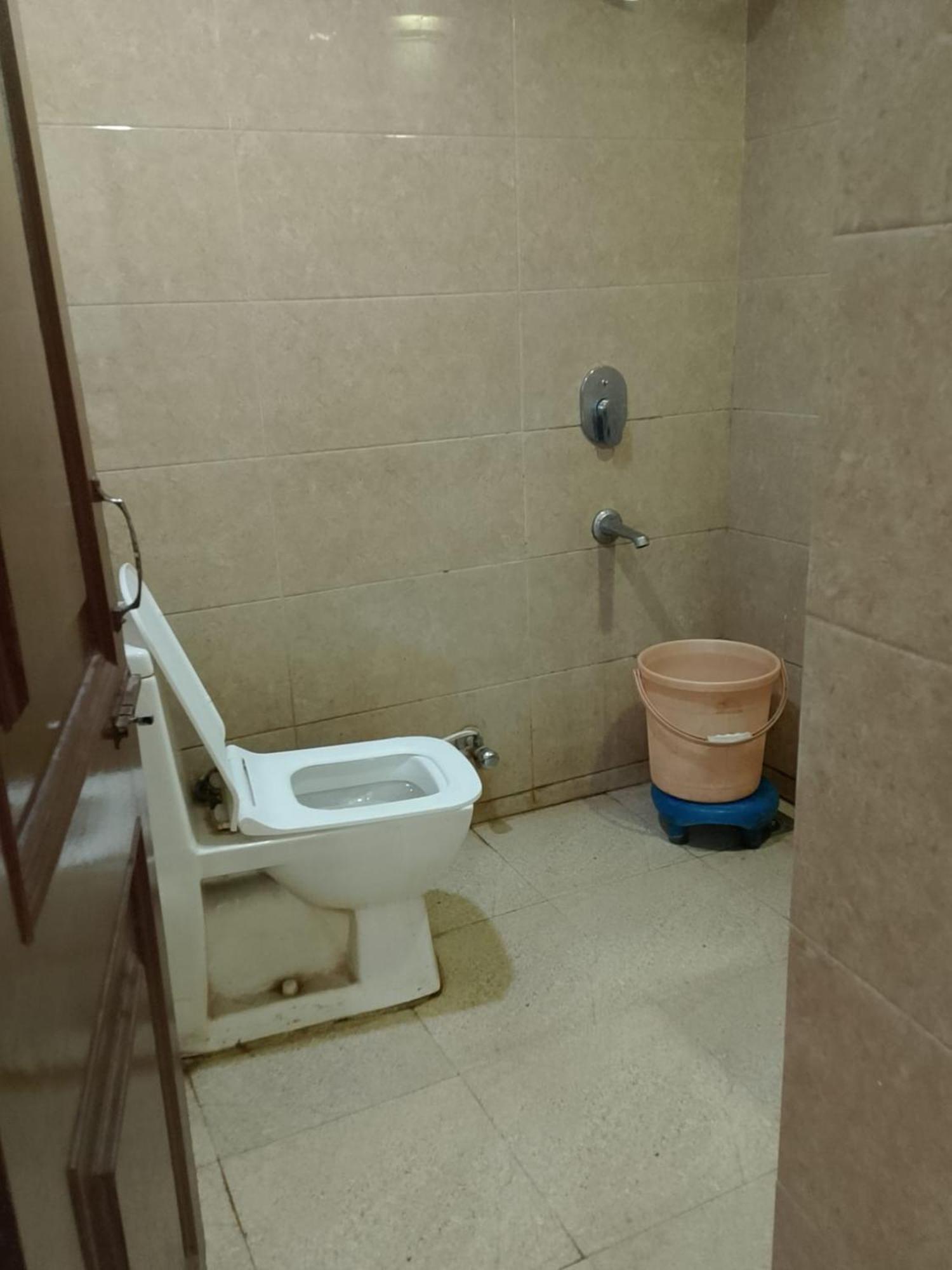 Hotel Shree Guru 3 Minute From New Delhi Railway Station Guest house