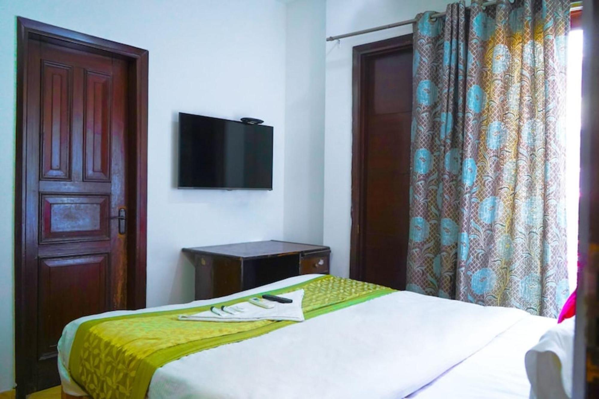 Hotel Bir - Jangpura New Delhi
