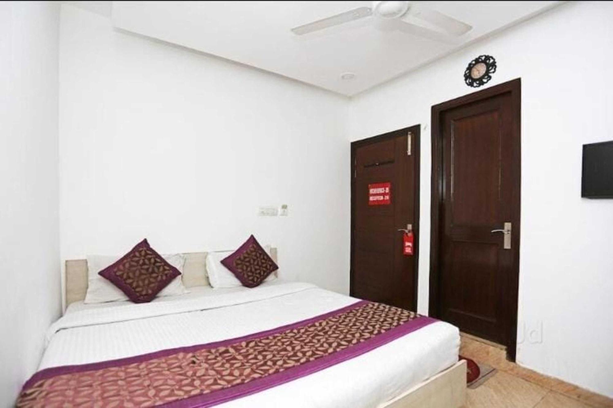 Hotel Bir - Jangpura New Delhi