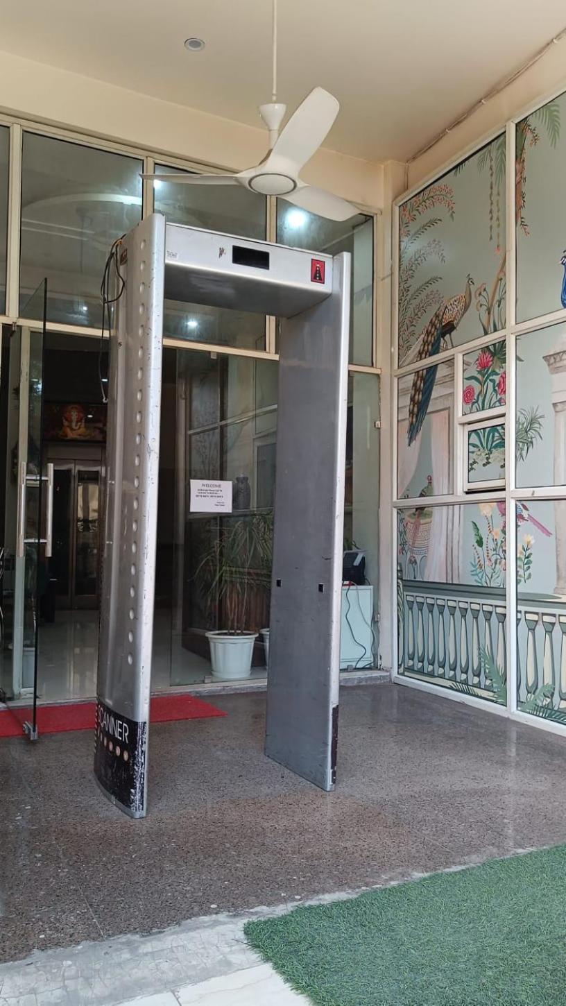 Pearl Crown Bed & Breakfast New Delhi
