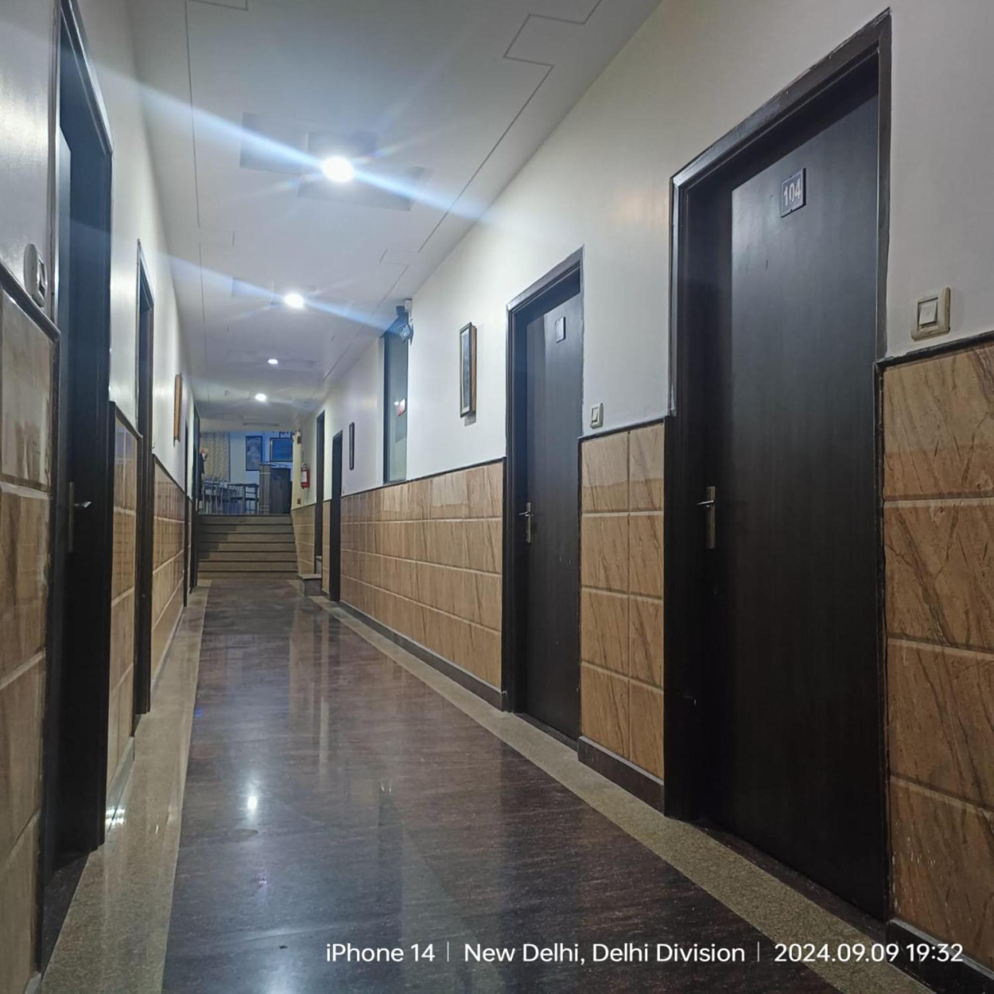 Hotel Jet Fox By Aero View Hotel, Delhi Airport Nova Deli