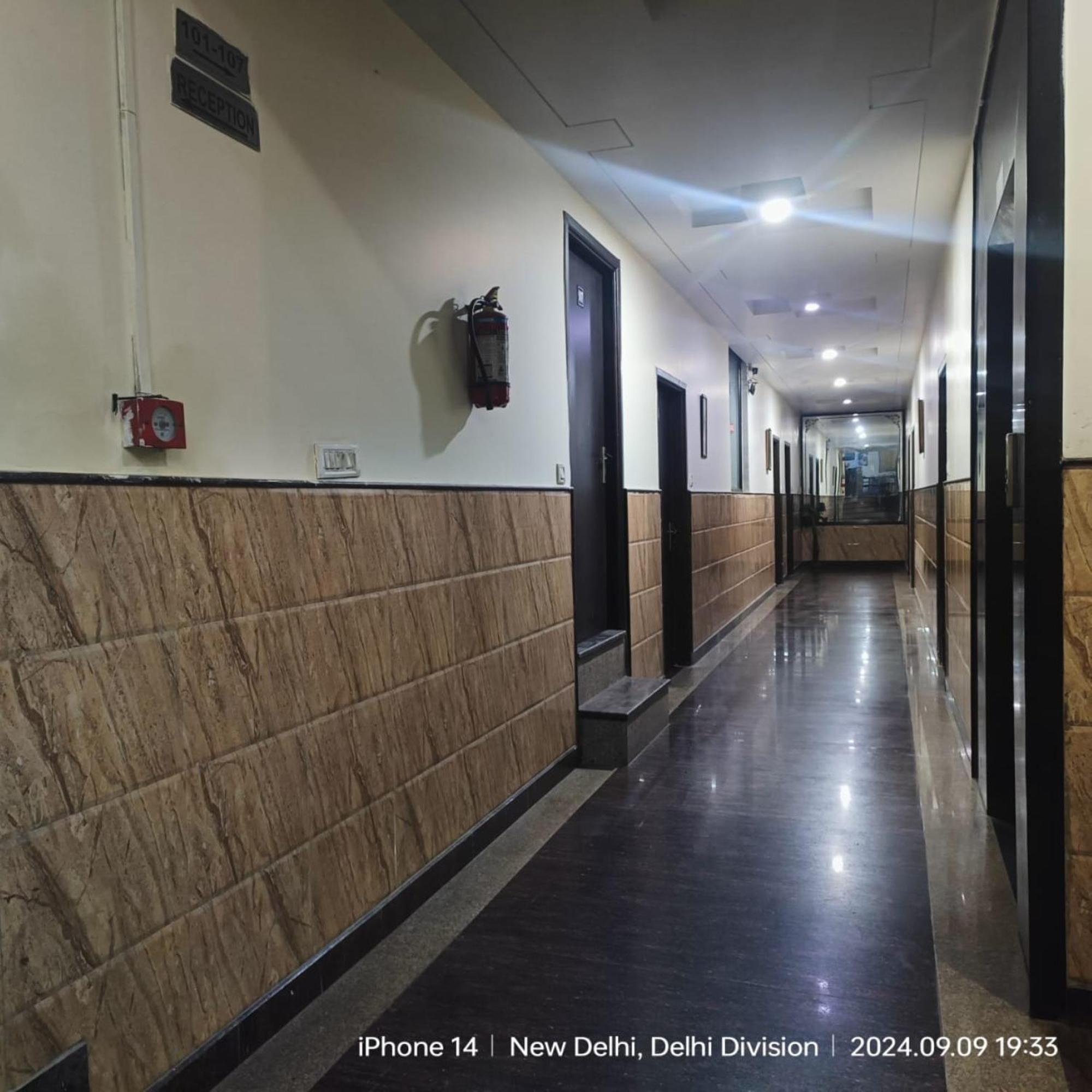 Jet Fox By Aero View Hotel, Delhi Airport 3*