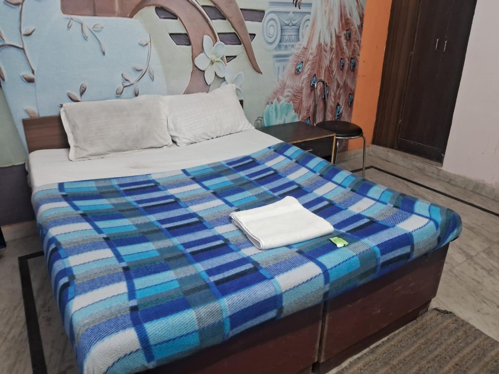 Eco Near Anand Vihar Hotel New Delhi