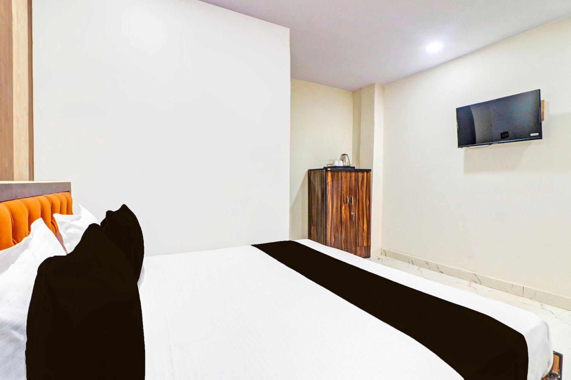 Super O Star View Residency Hotel New Delhi