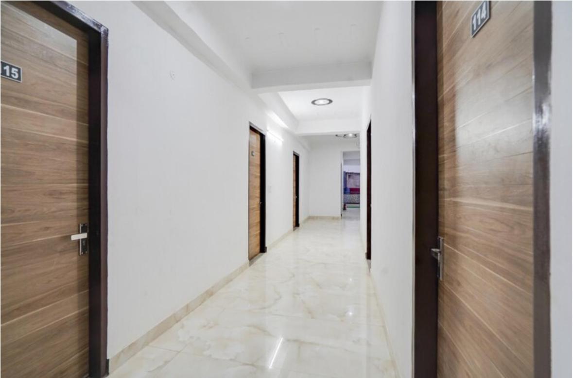 Hotel Comfort Inn, Mundka, New Delhi - Near Nangloi Metro Station