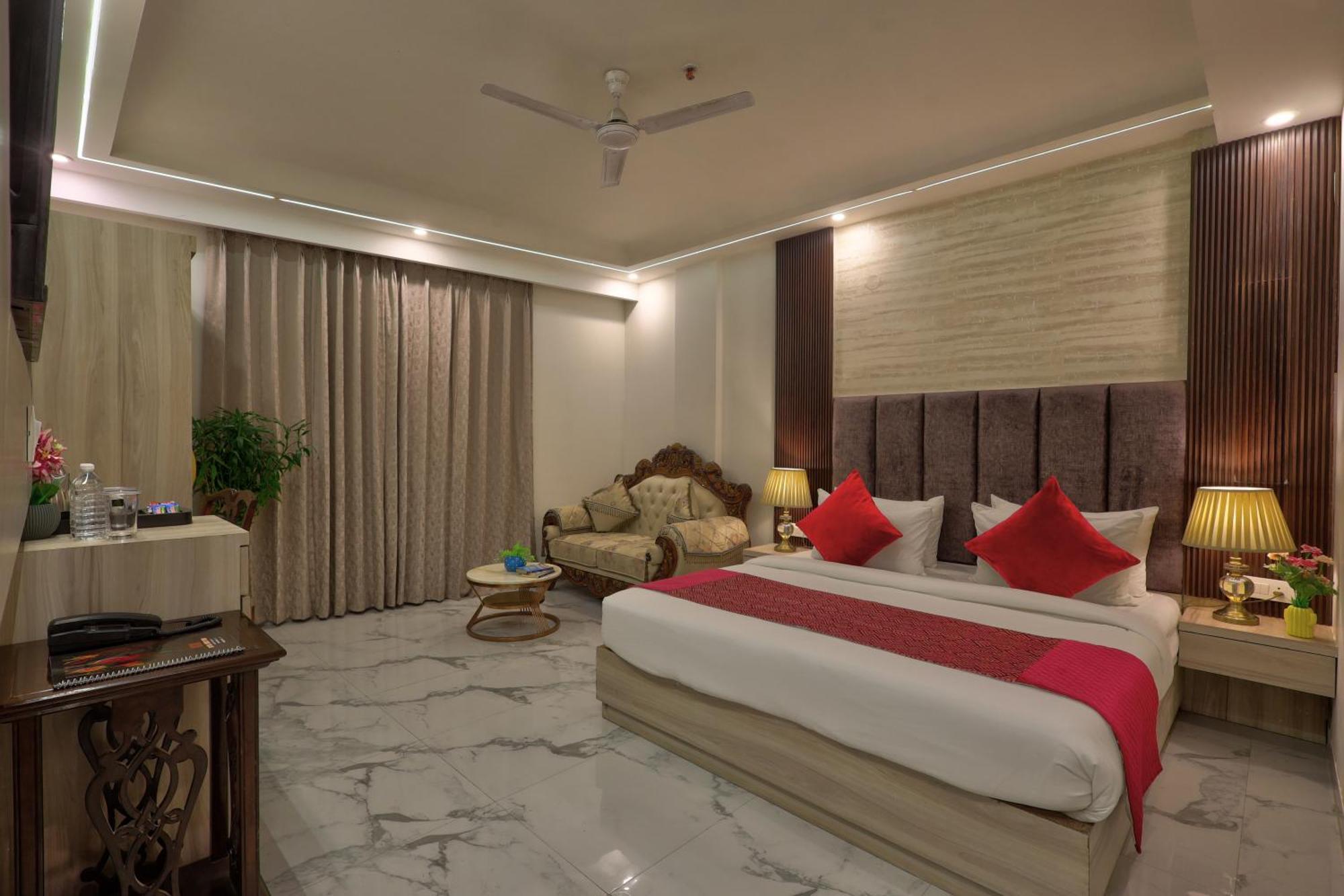 Hotel Lemon Wood By East End Delhi Airport Hotel New Delhi