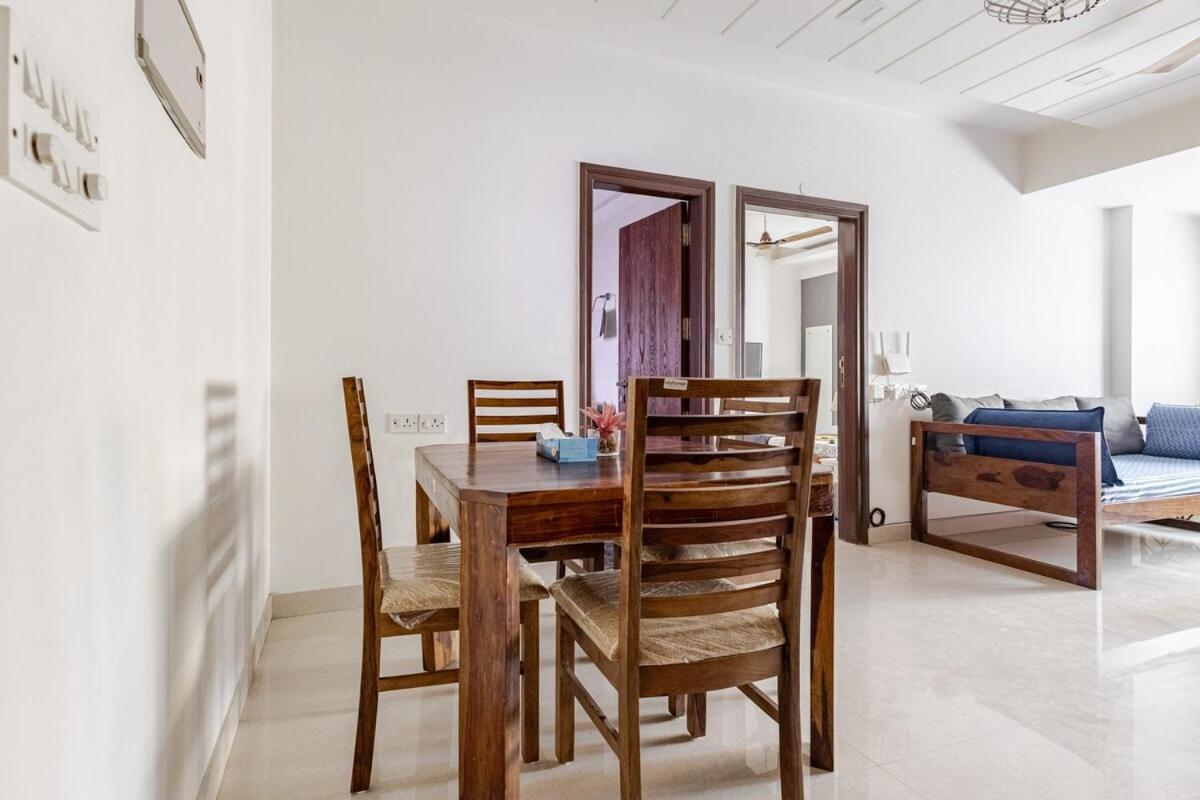 Apartment 1 Bhk, 2 Bthroms In Vasant Kunj