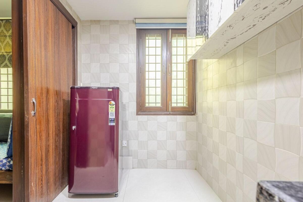 Apartment 1 Bhk, 2 Bthroms In Vasant Kunj New Delhi