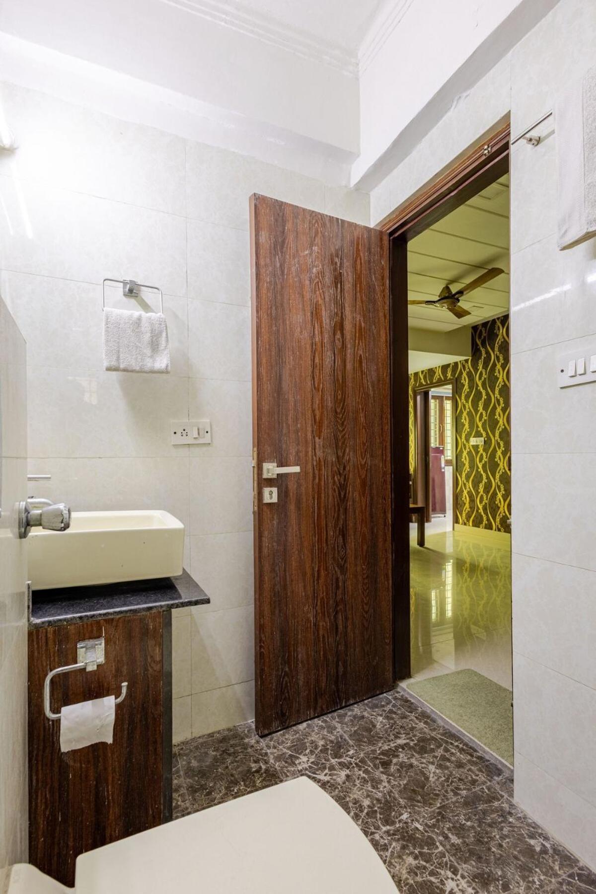 1 Bhk, 2 Bthroms In Vasant Kunj New Delhi