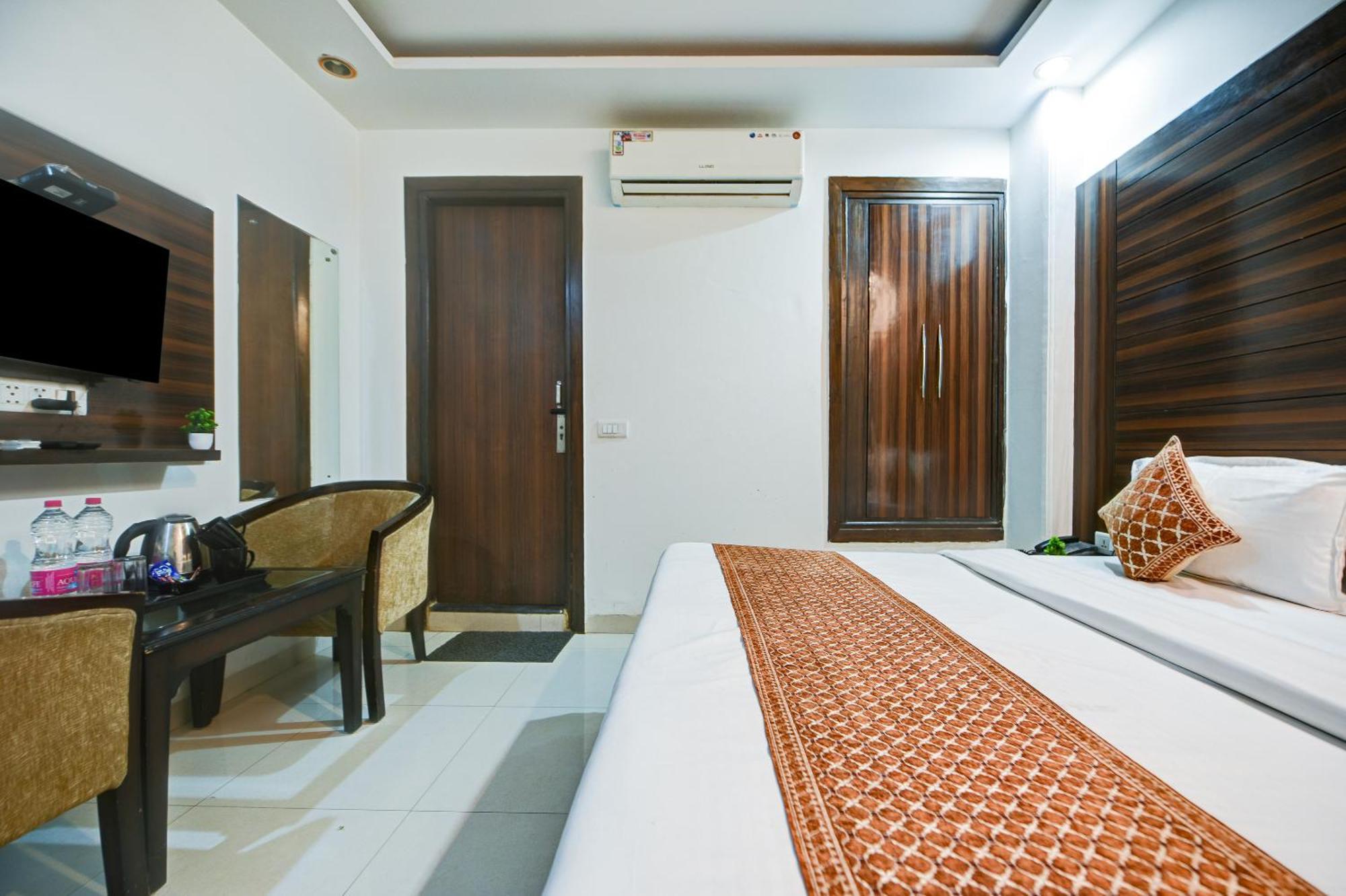 Hotel Airport Devrana Nova Deli