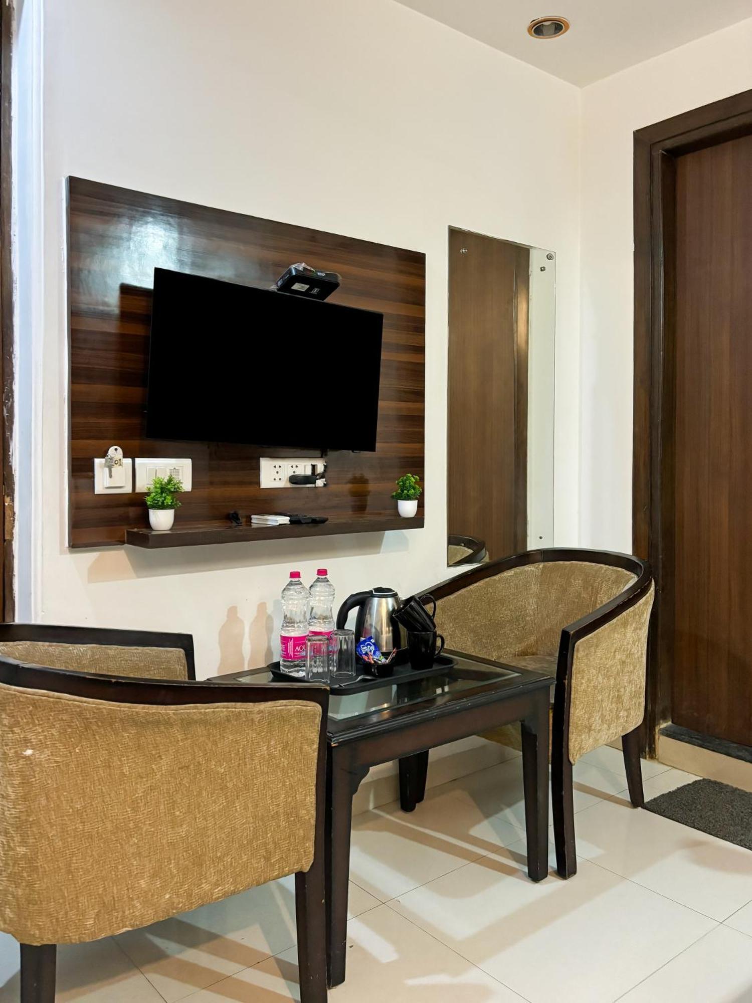 Hotel Airport Devrana