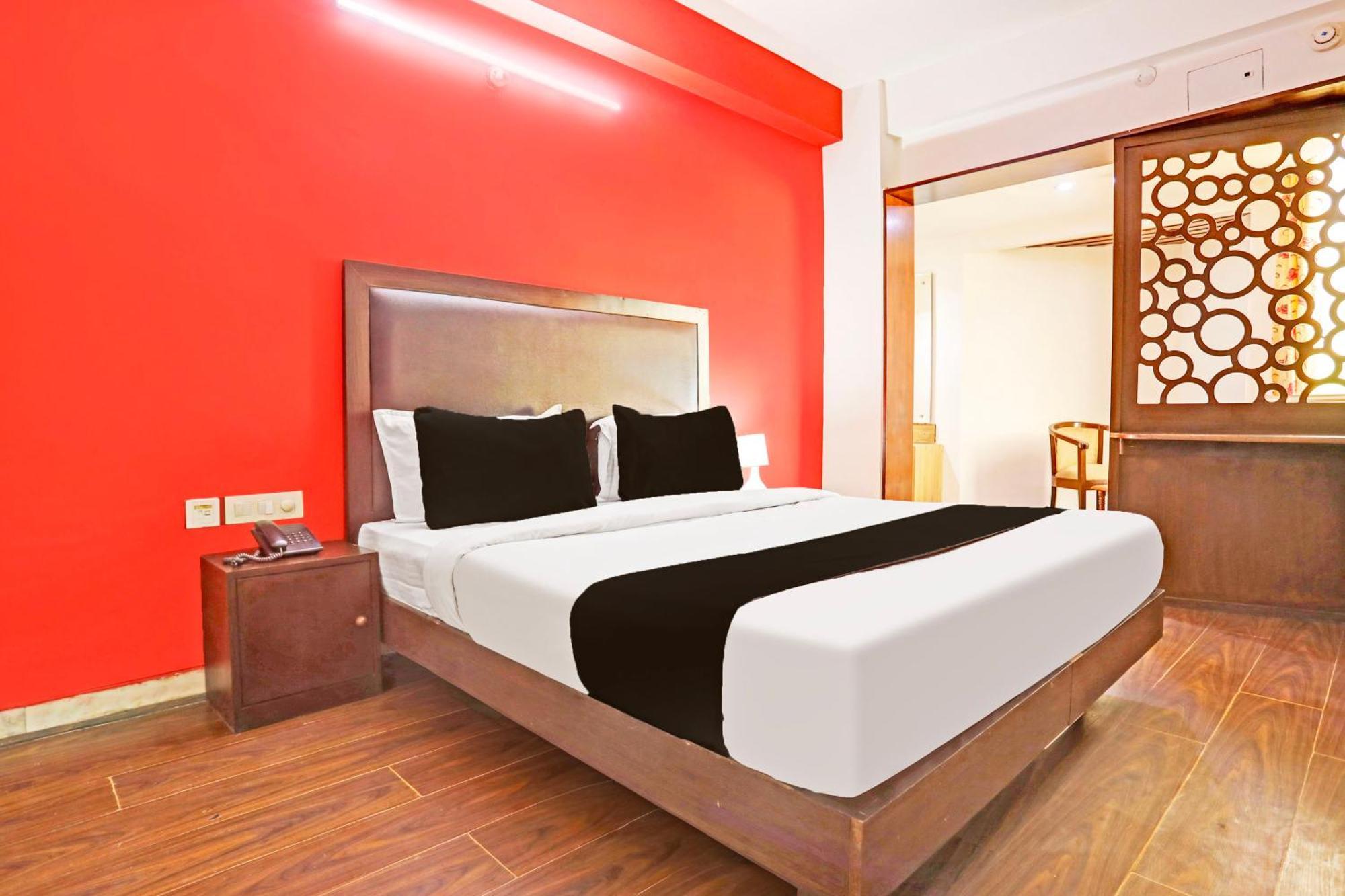O Embellish Hotel