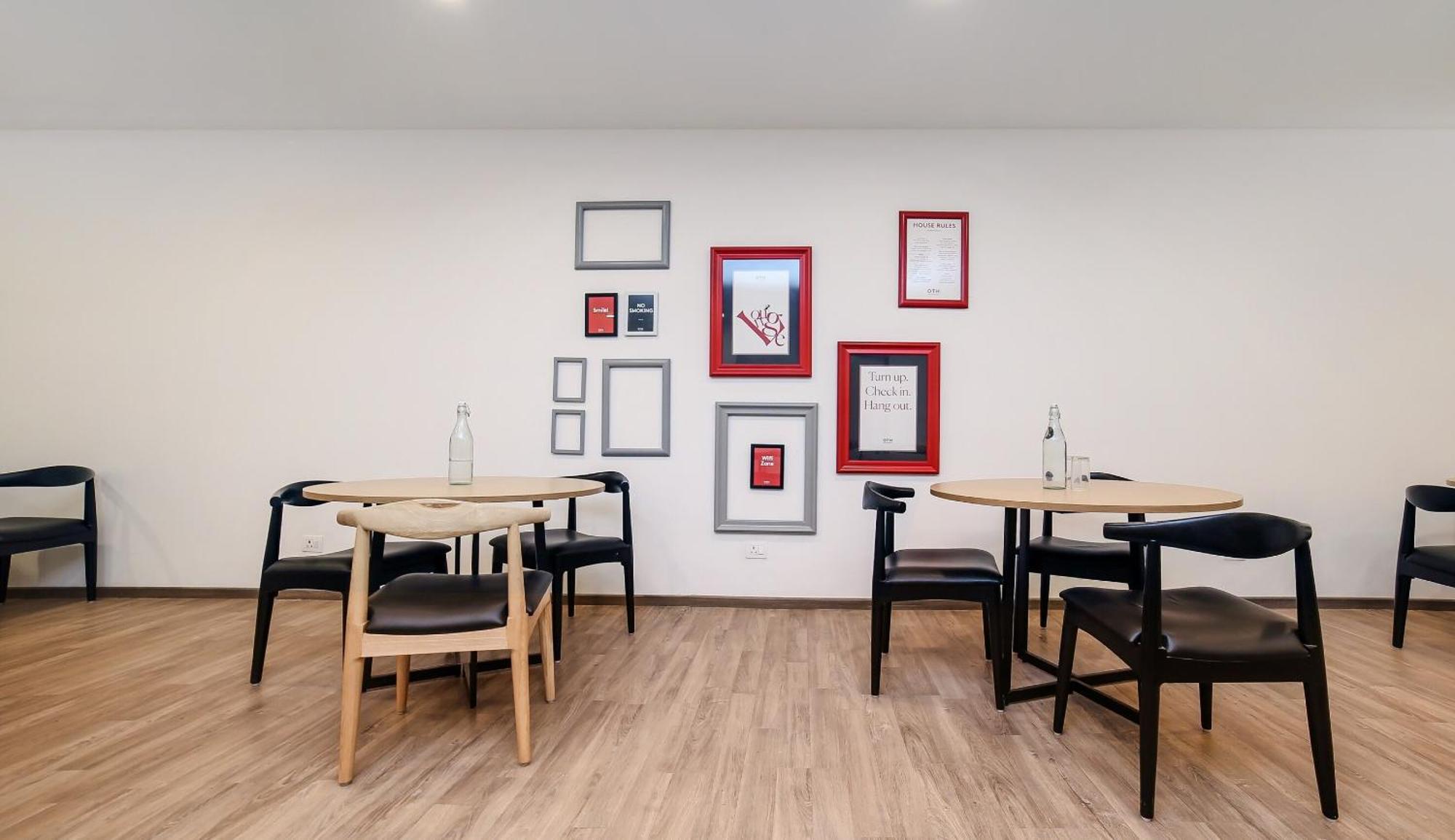 Townhouse Chattarpur Opp. Tivoli Garden Near Chhatarpur Metro Station 4*
