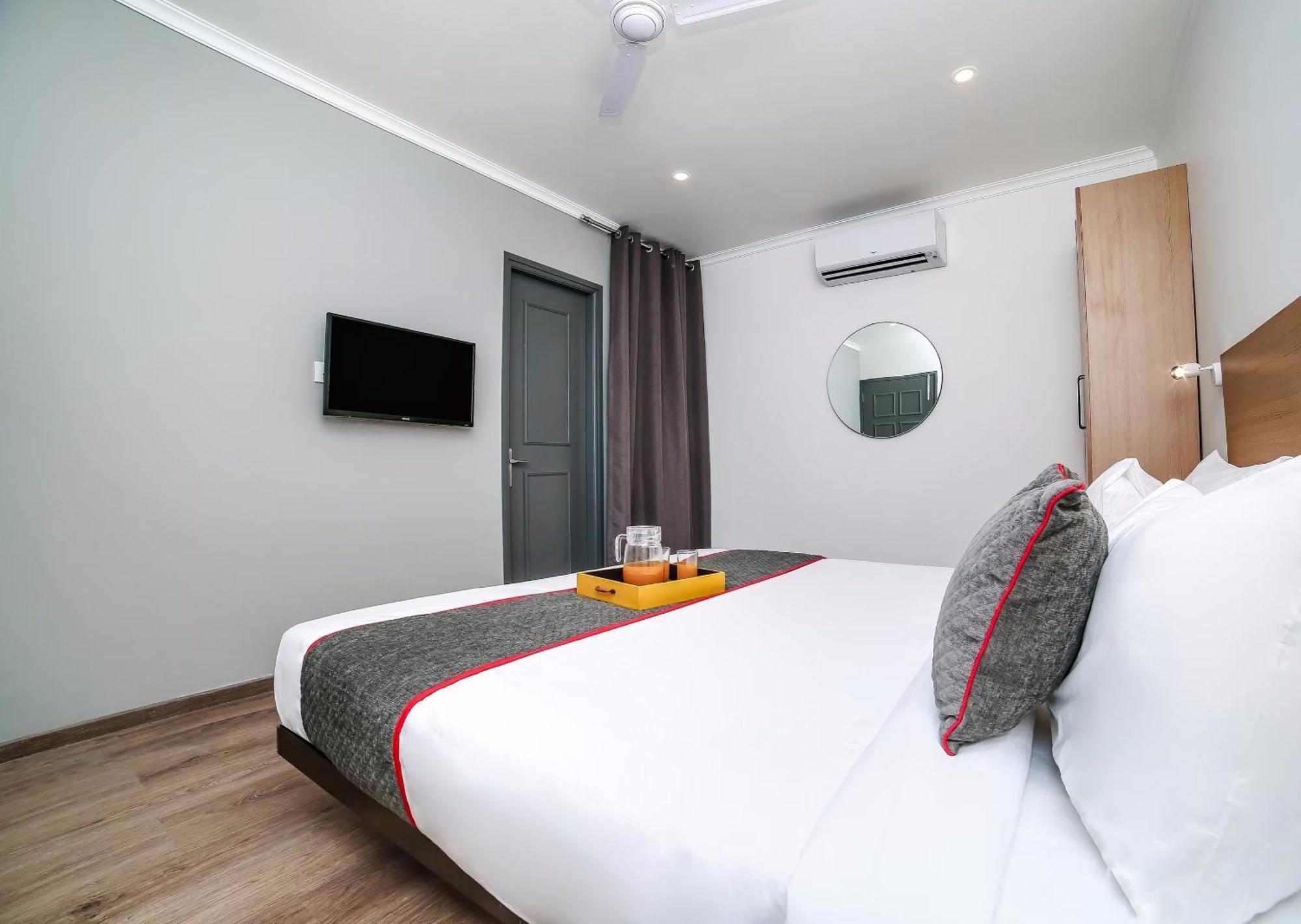 Townhouse Chattarpur Opp. Tivoli Garden Near Chhatarpur Metro Station Hotel