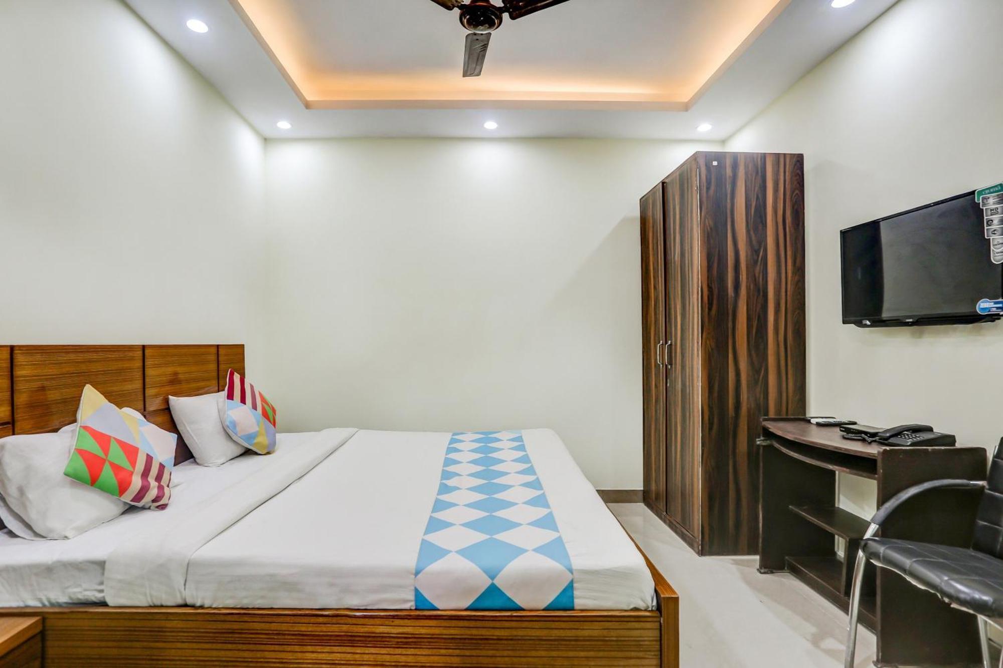 Guest house O Rs Residency New Delhi