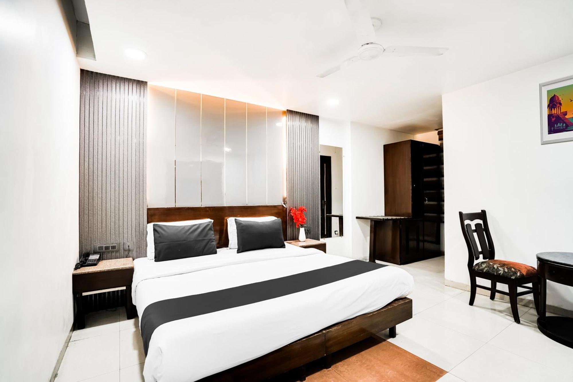 Hotel O Grand Peepal 4*