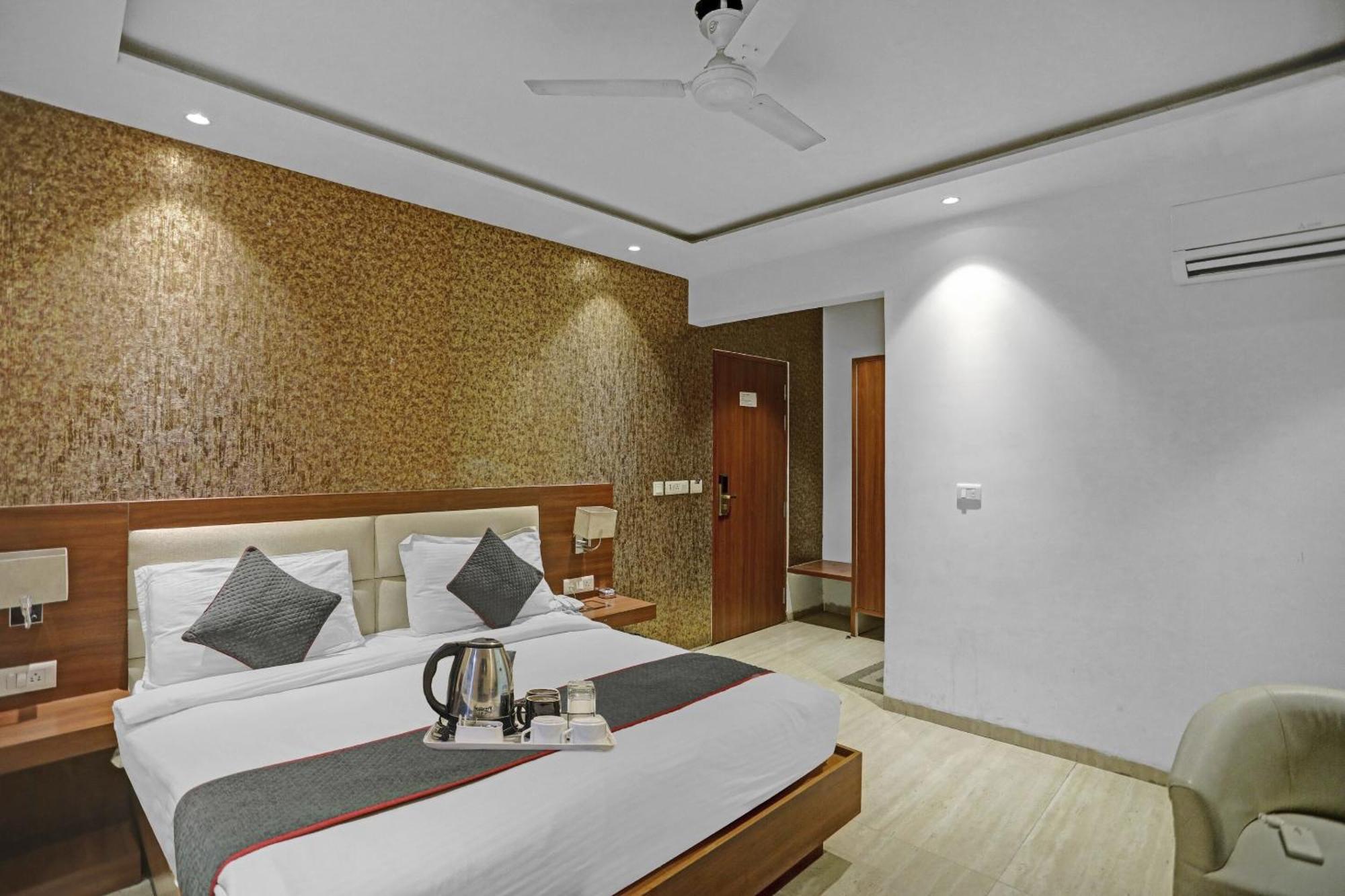 O Grand Elegant Near Delhi Airport Nova Deli